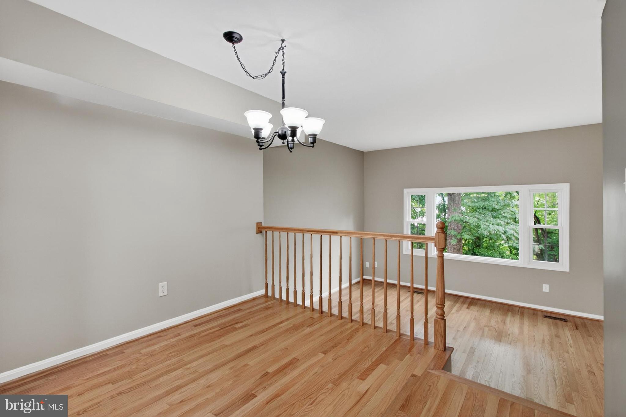 5833 ROYAL RIDGE DRIVE 943
