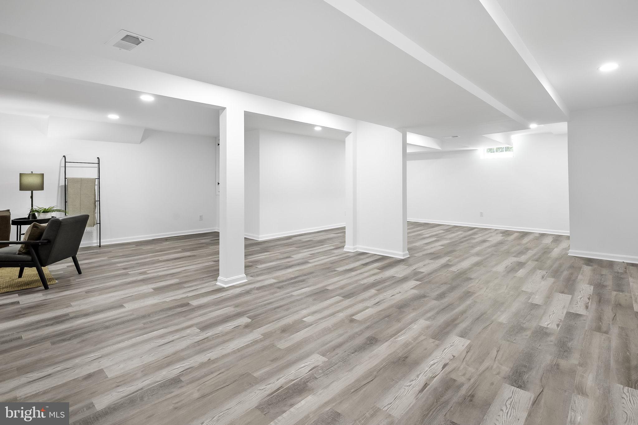 REISTERSTOWN - Residential