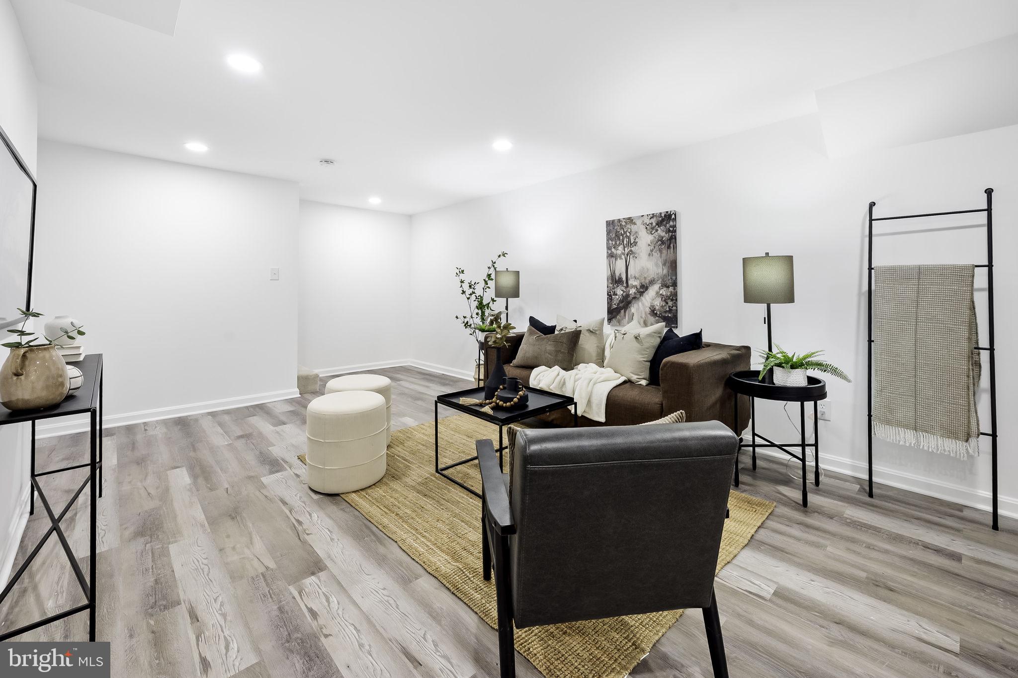 REISTERSTOWN - Residential