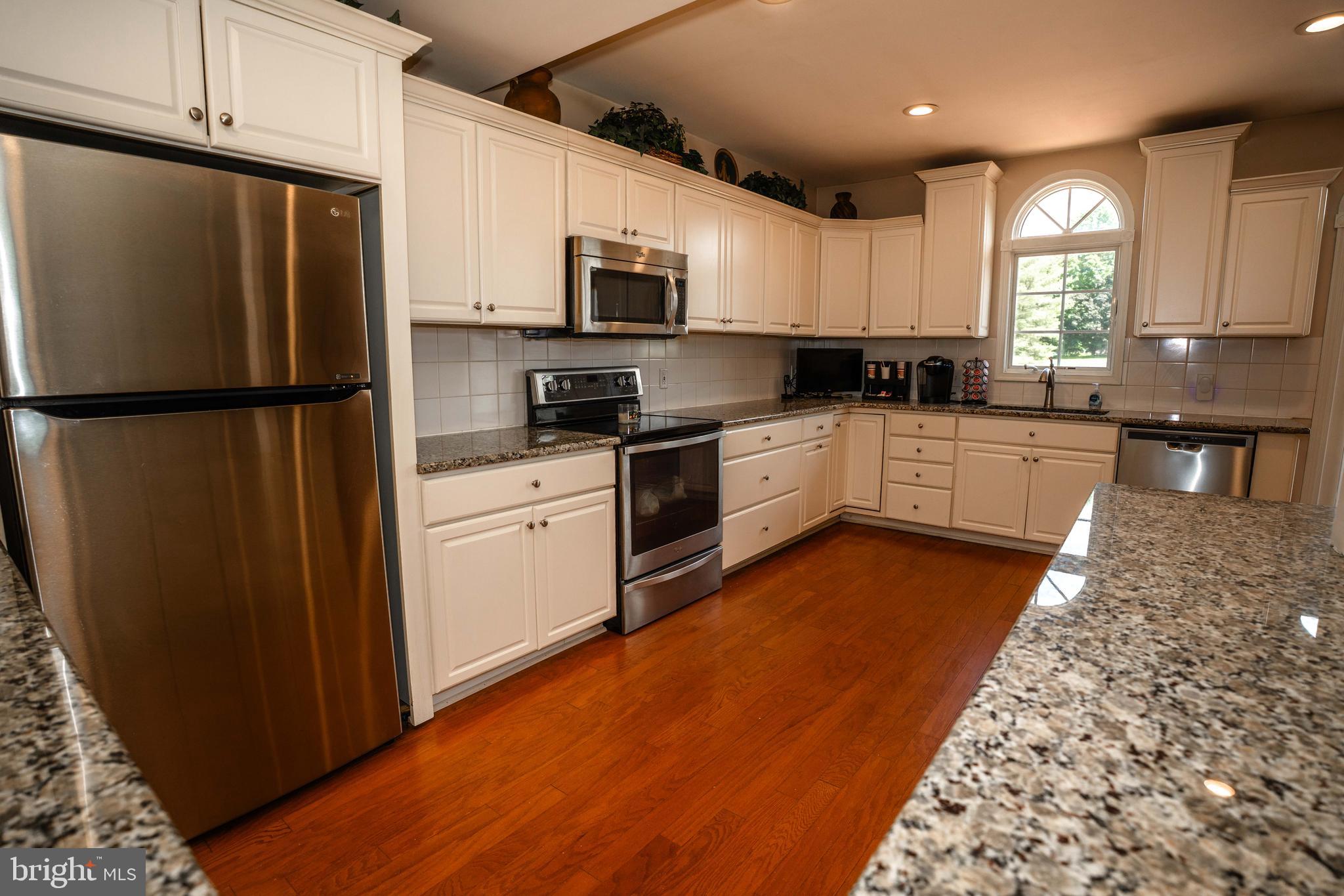 BROOKWOOD ESTS - Residential