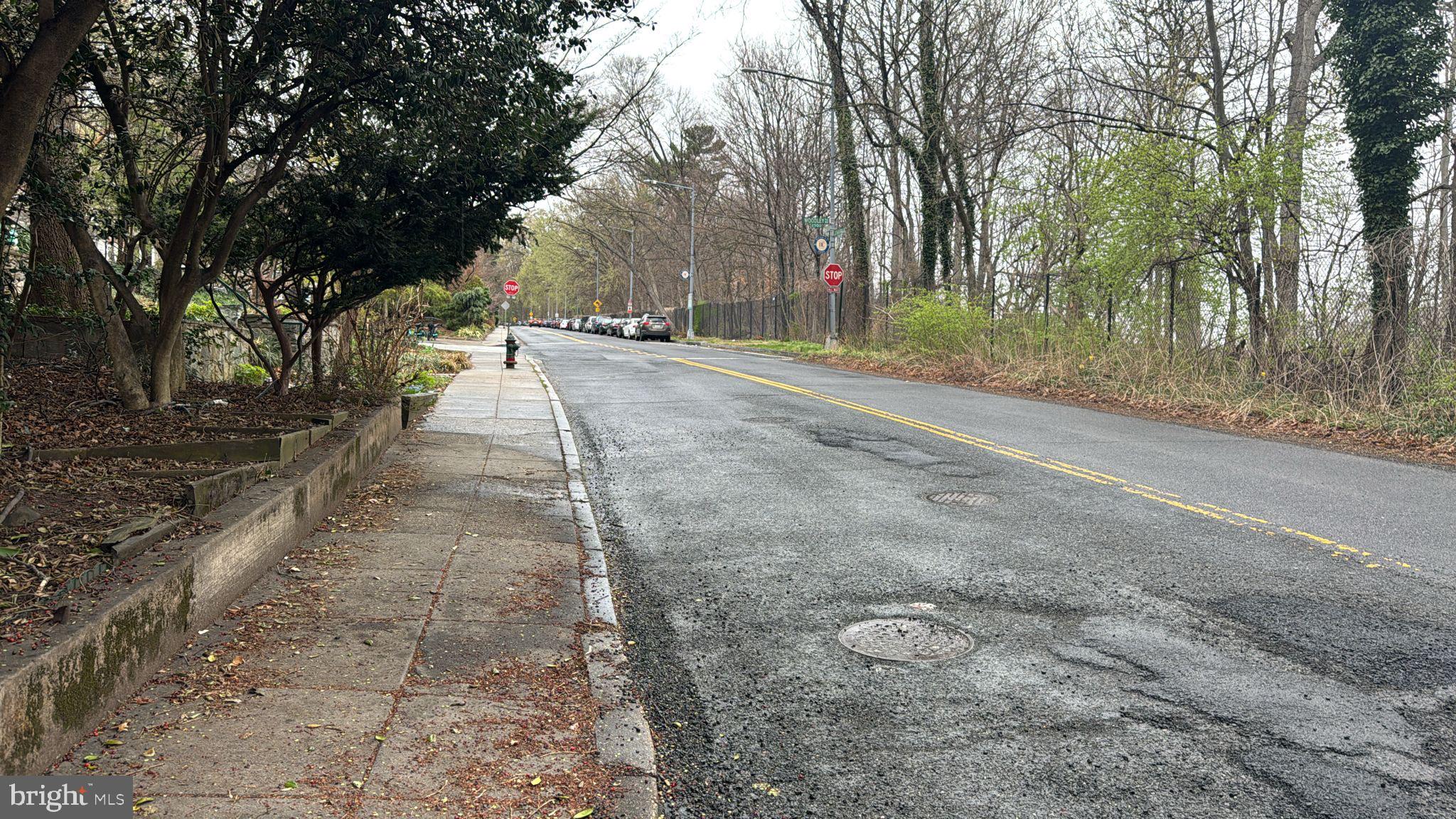 2142 CATHEDRAL AVENUE NW