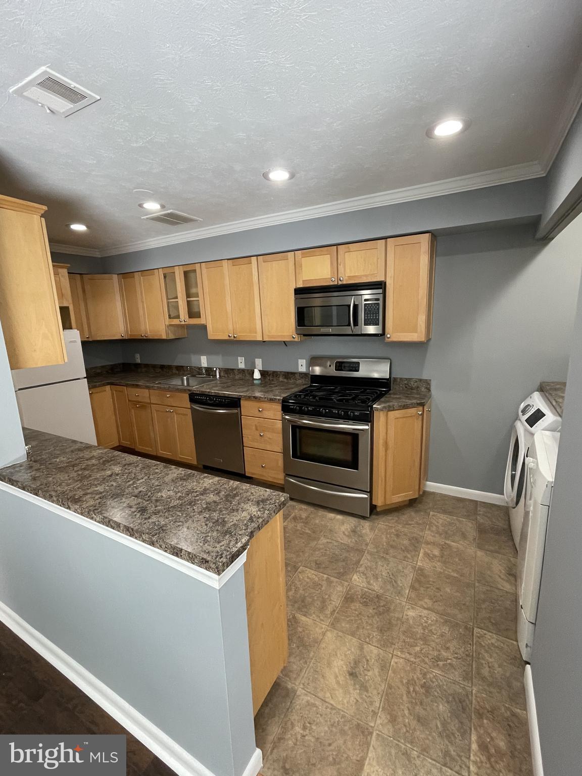 MARLOW - Residential Lease