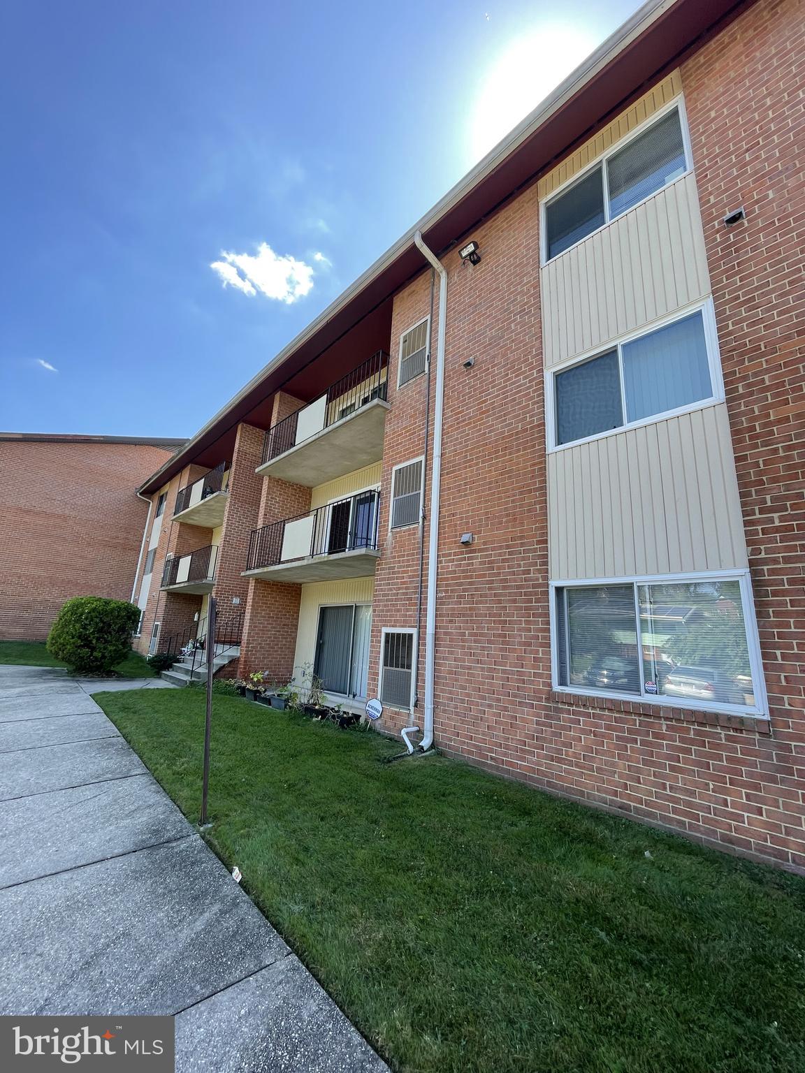 MARLOW - Residential Lease