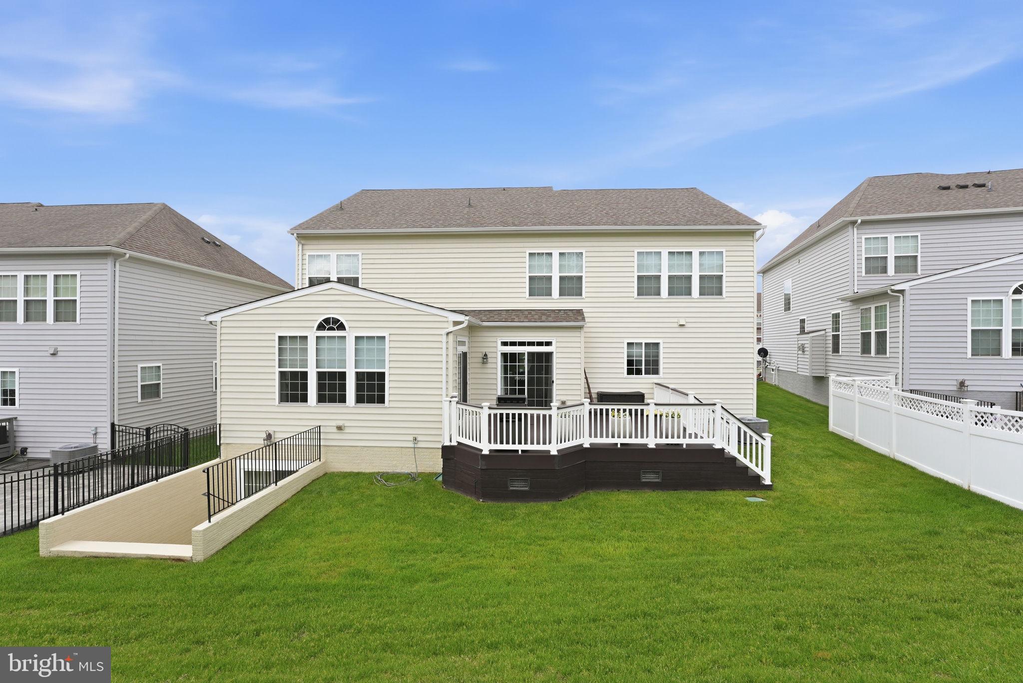 SUMMIT OAKS - Residential