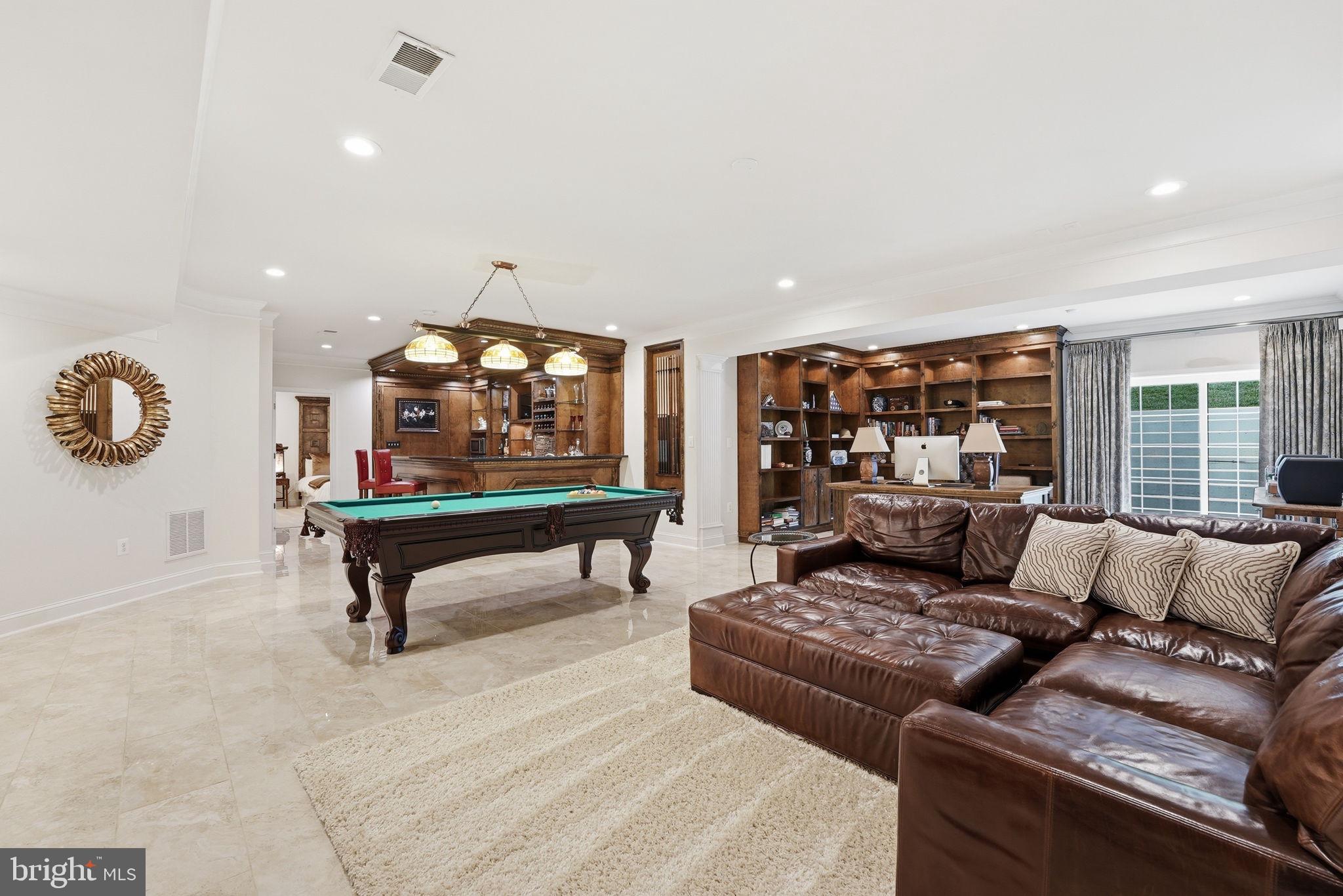 SUMMIT OAKS - Residential