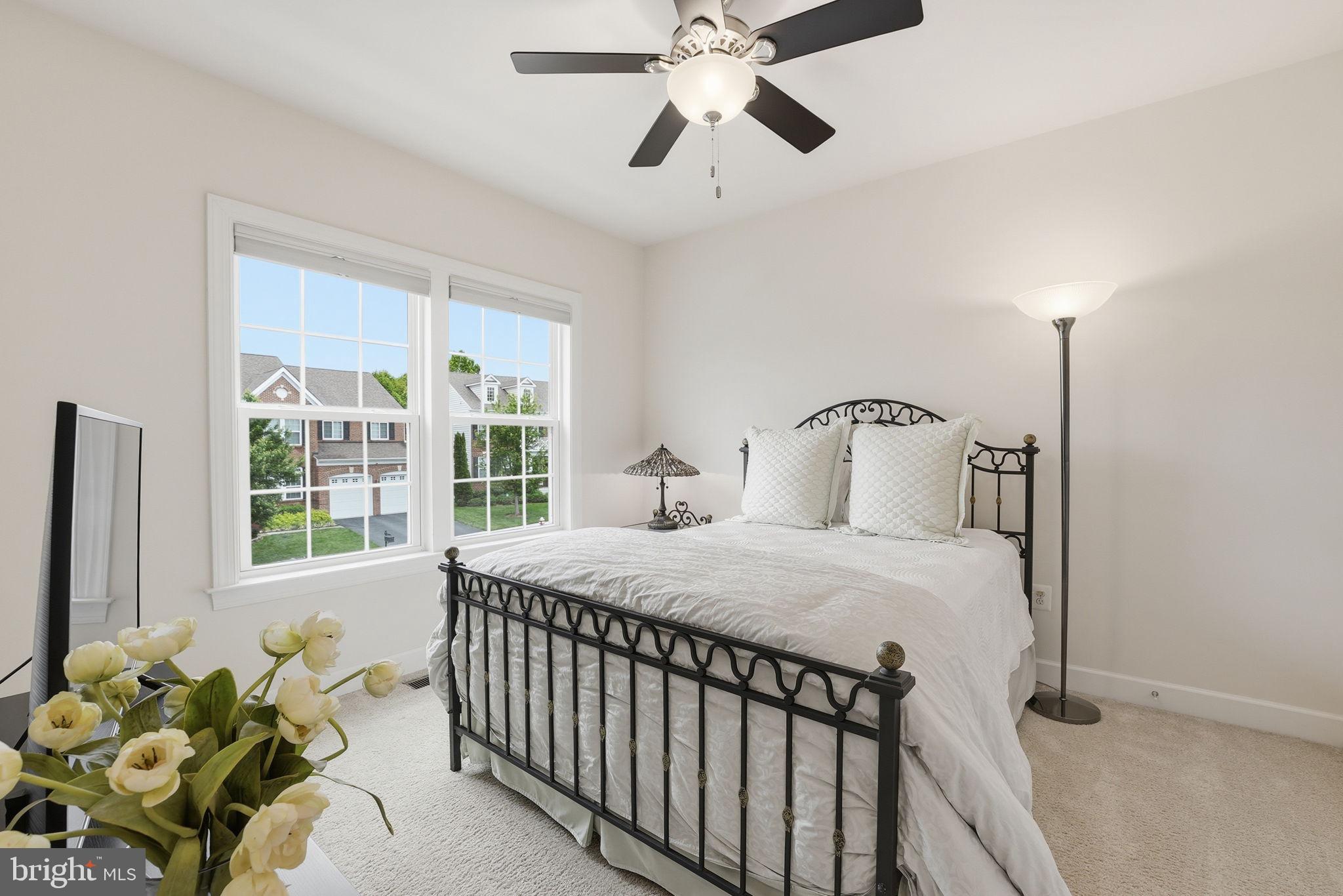 SUMMIT OAKS - Residential