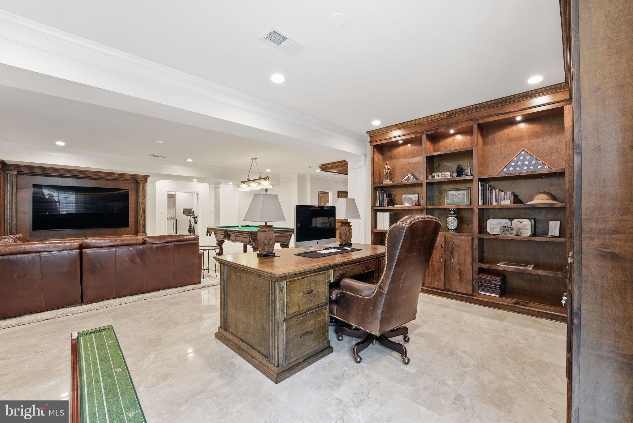 SUMMIT OAKS - Residential