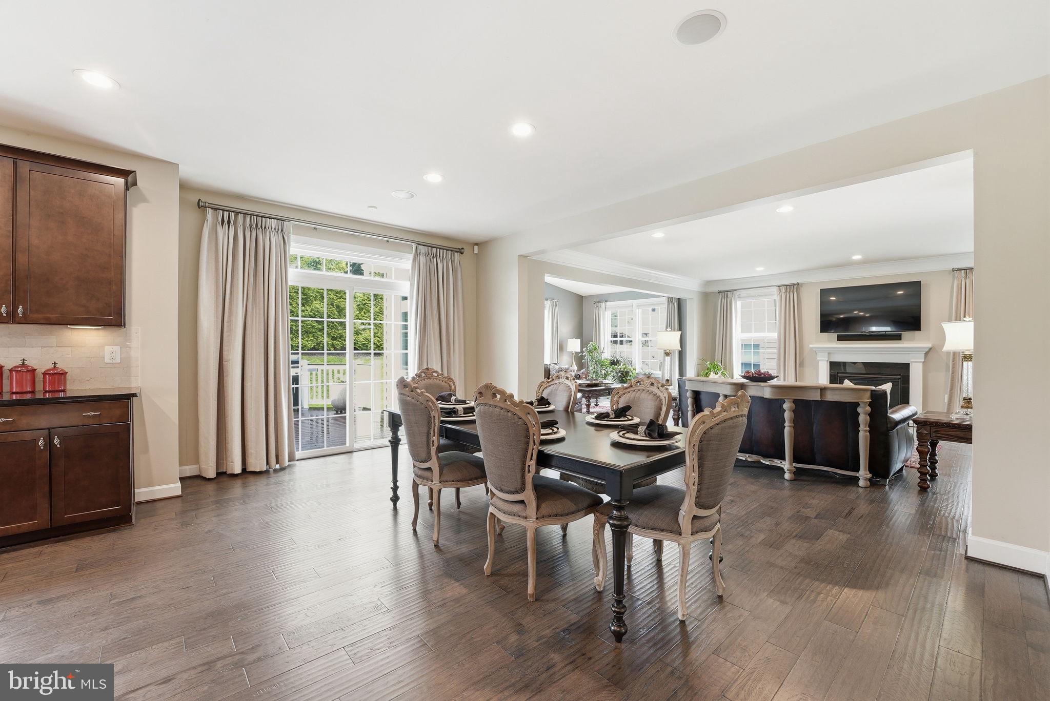 SUMMIT OAKS - Residential