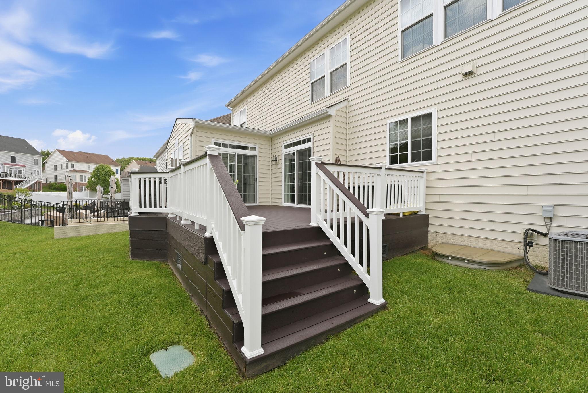 SUMMIT OAKS - Residential