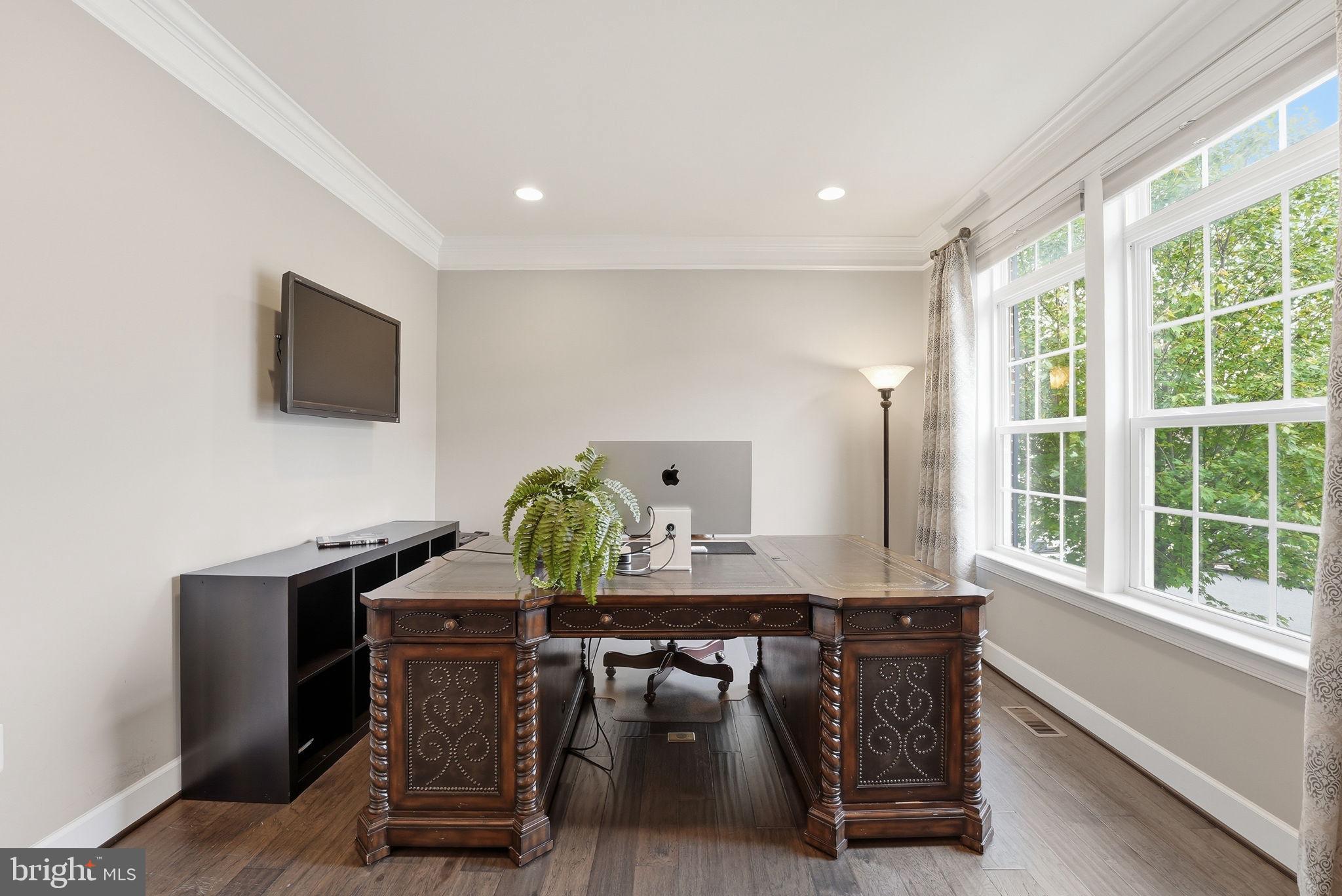 SUMMIT OAKS - Residential