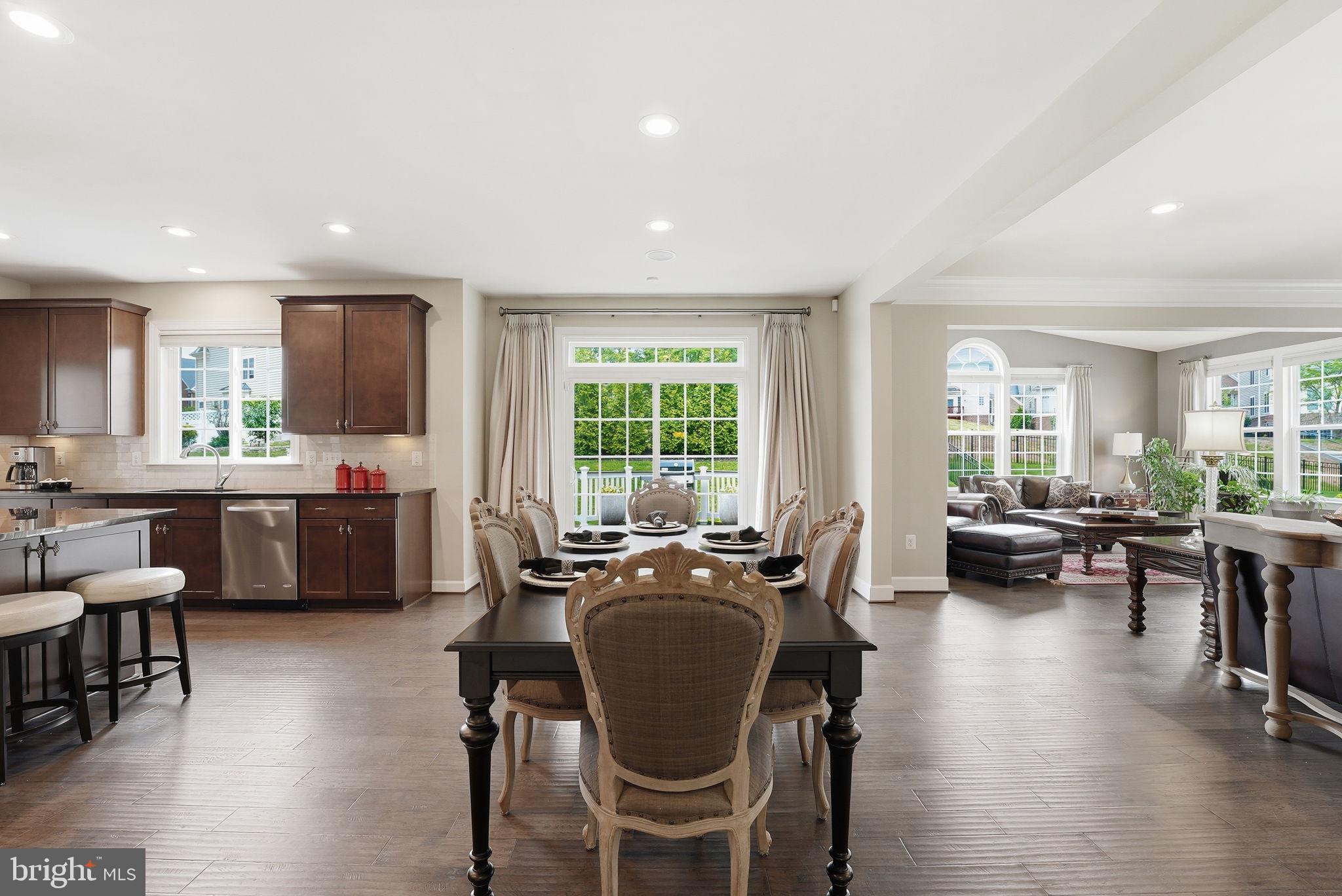 SUMMIT OAKS - Residential