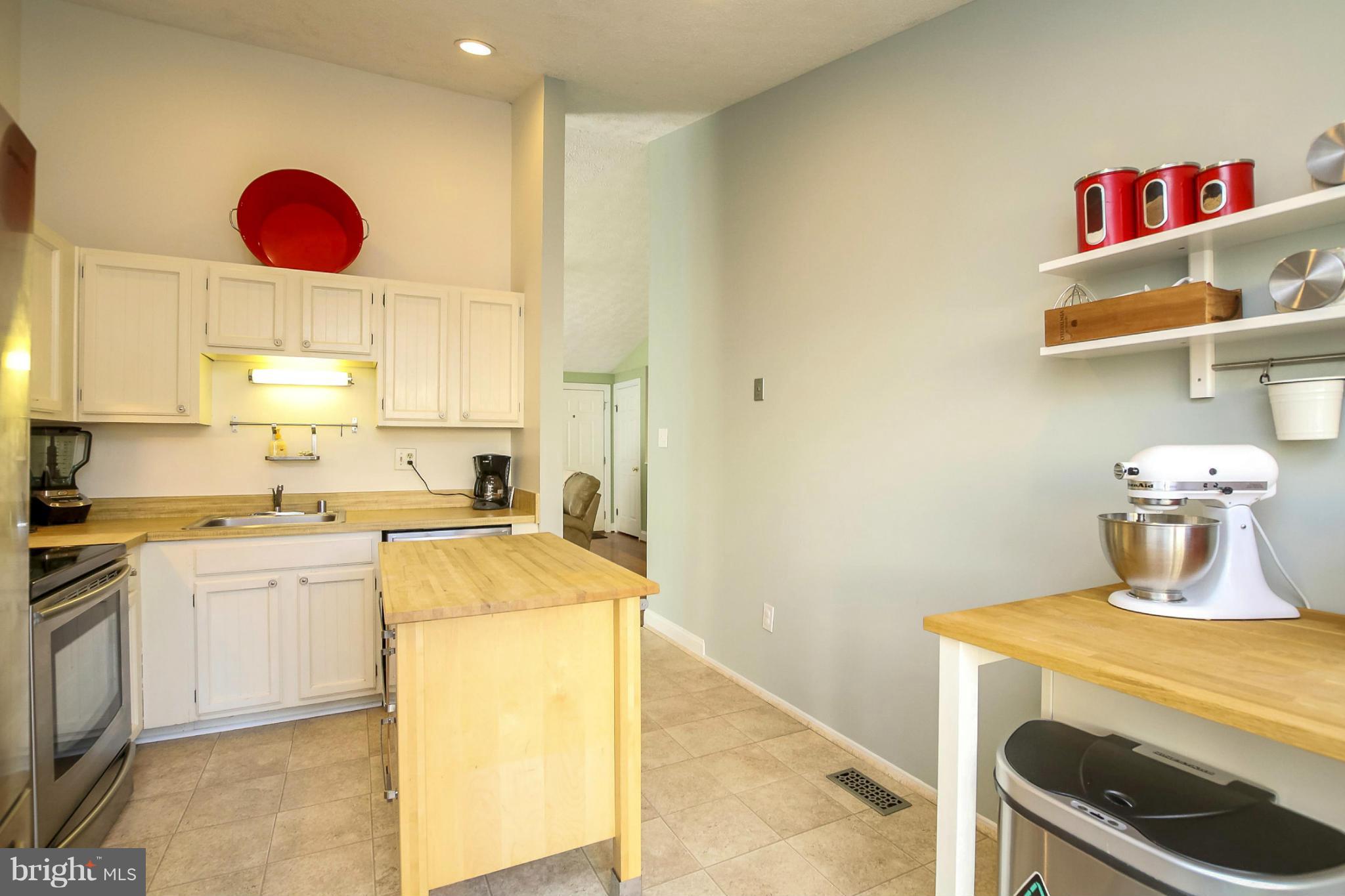 VILLAGE OF OWEN BROWN - Residential