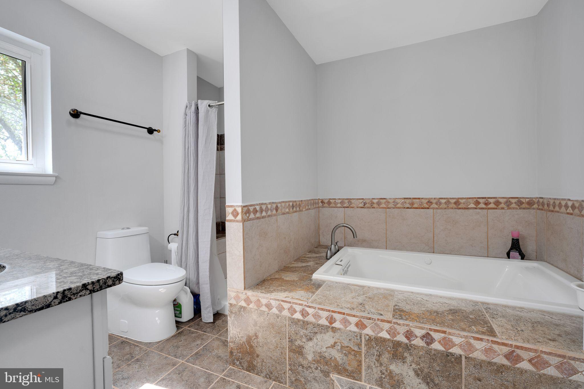 BENT TREE - Residential