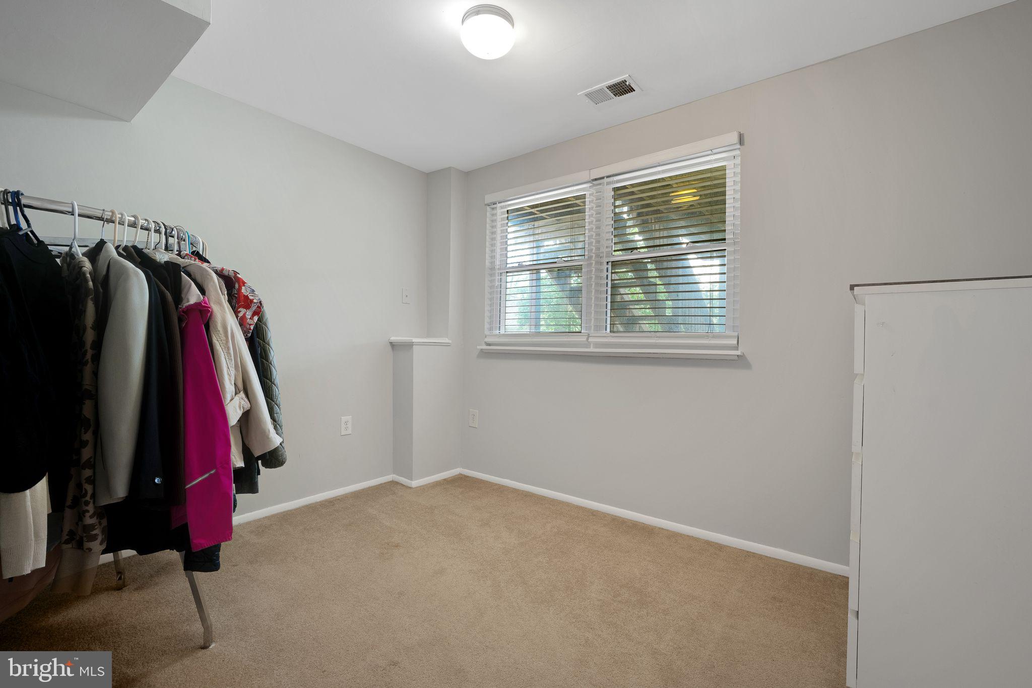 BENT TREE - Residential