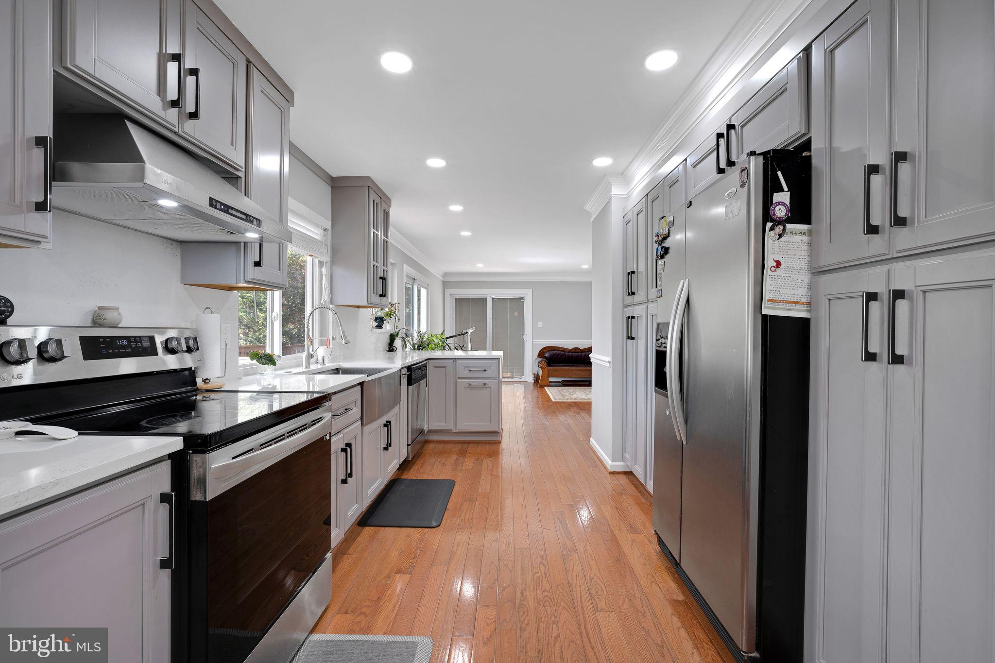 BENT TREE - Residential