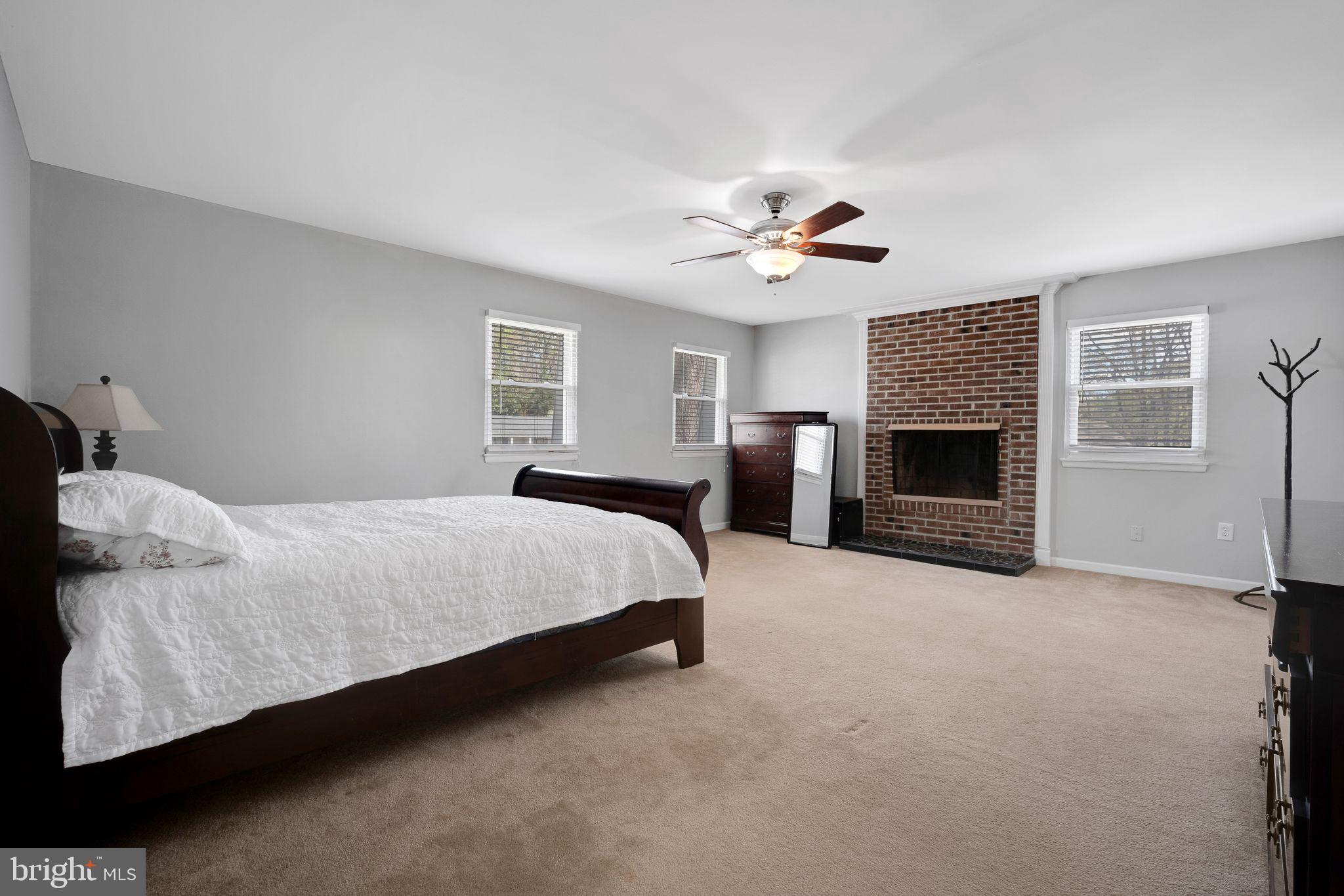 BENT TREE - Residential