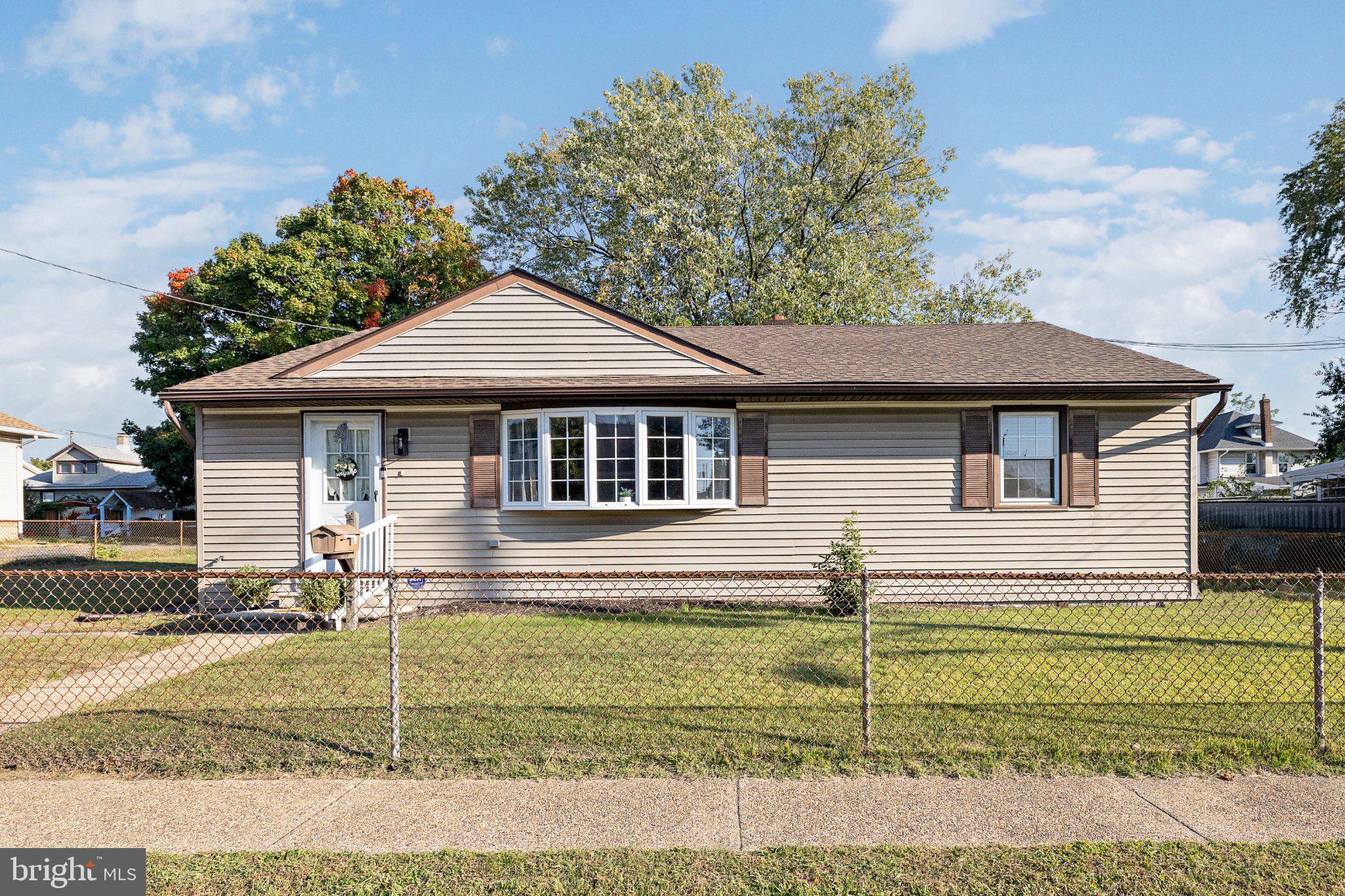 25 BARNARD AVENUE