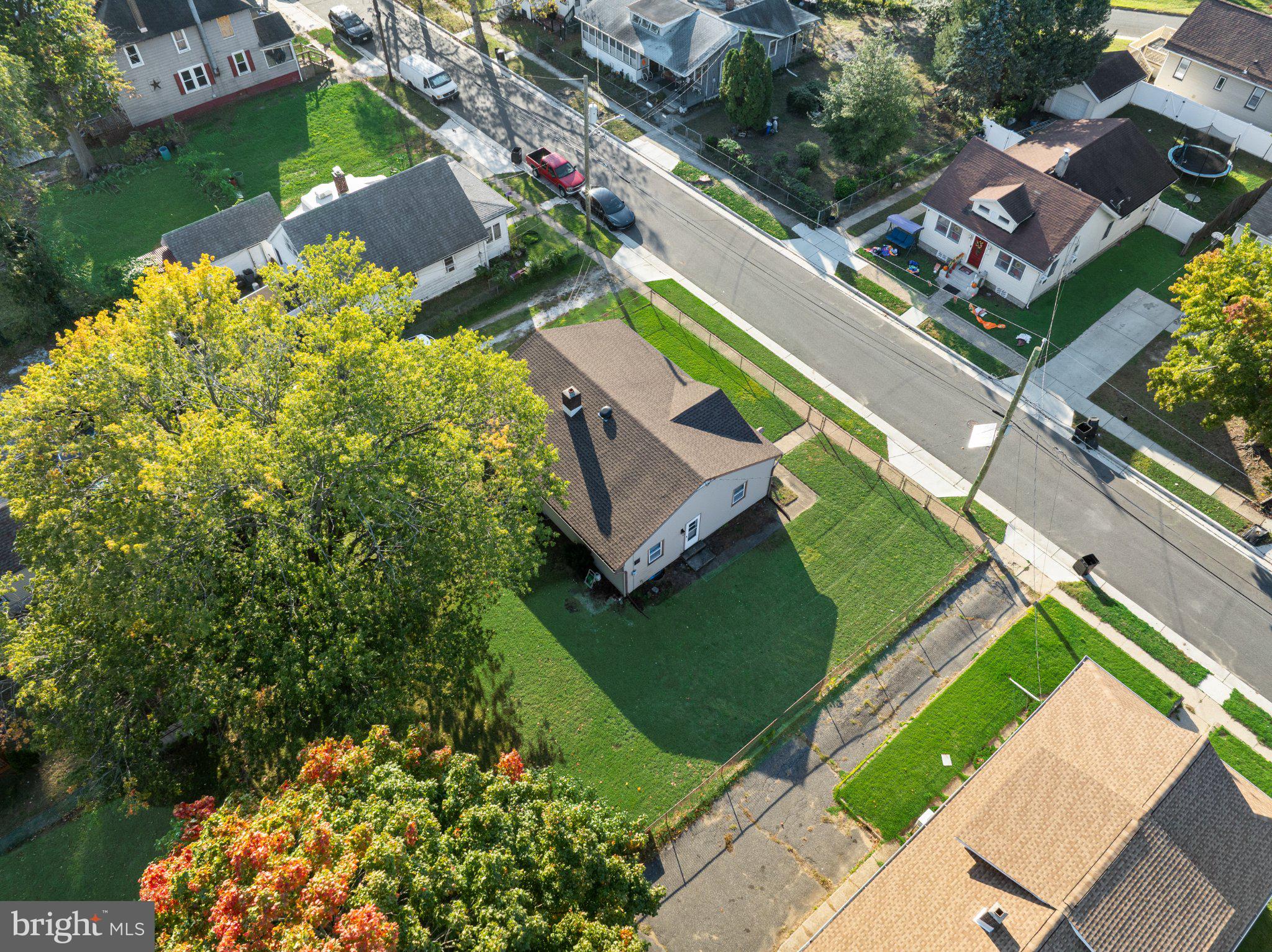 25 BARNARD AVENUE