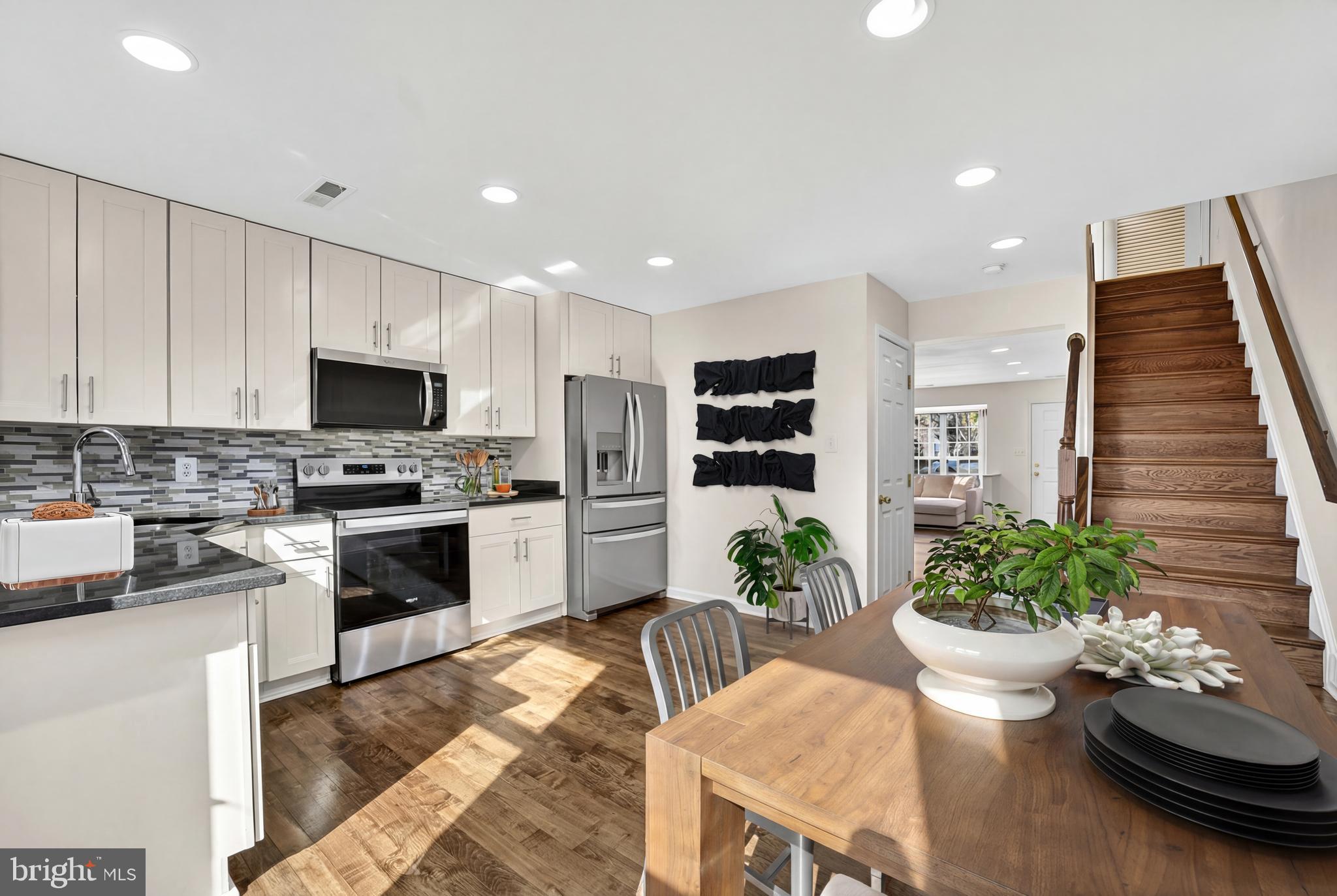 SOUTH RIDING - Residential