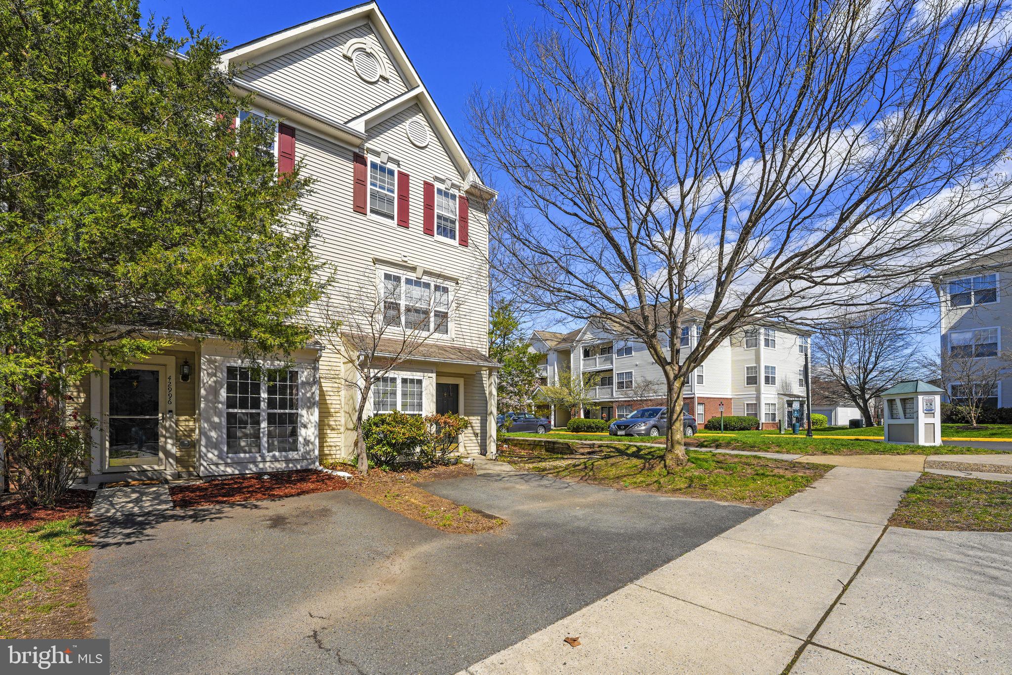 SOUTH RIDING - Residential