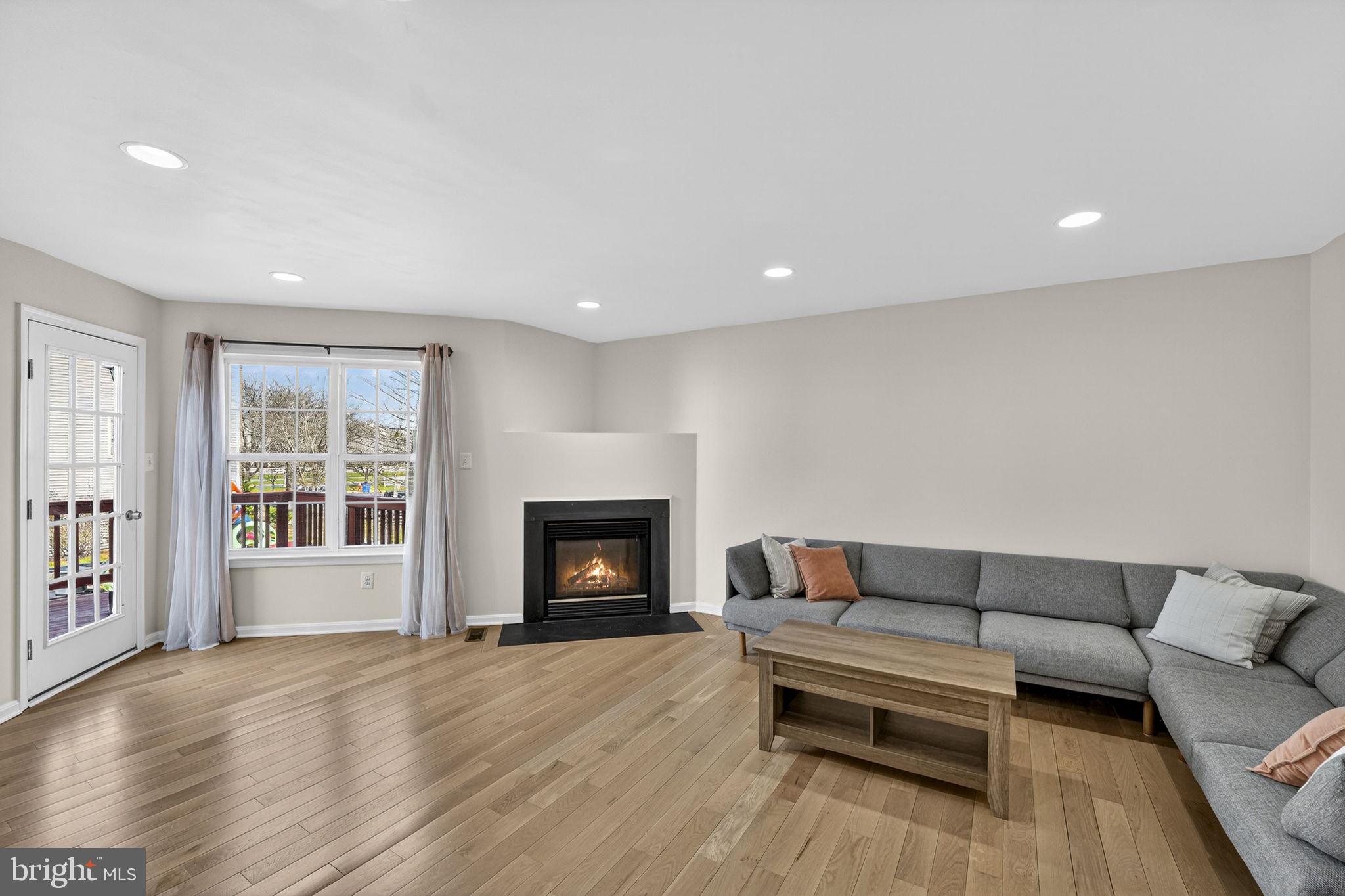 SOUTH RIDING - Residential