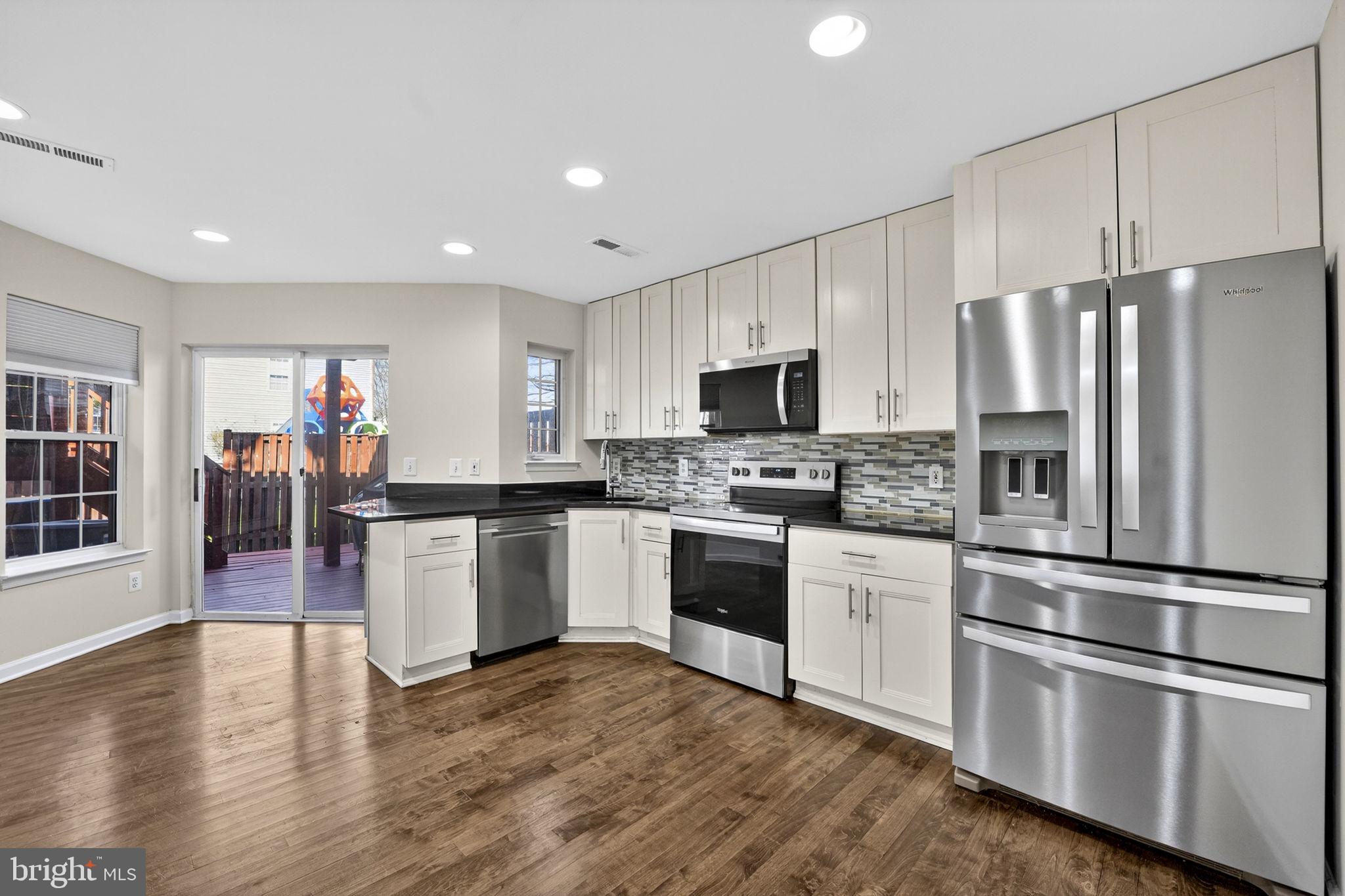 SOUTH RIDING - Residential