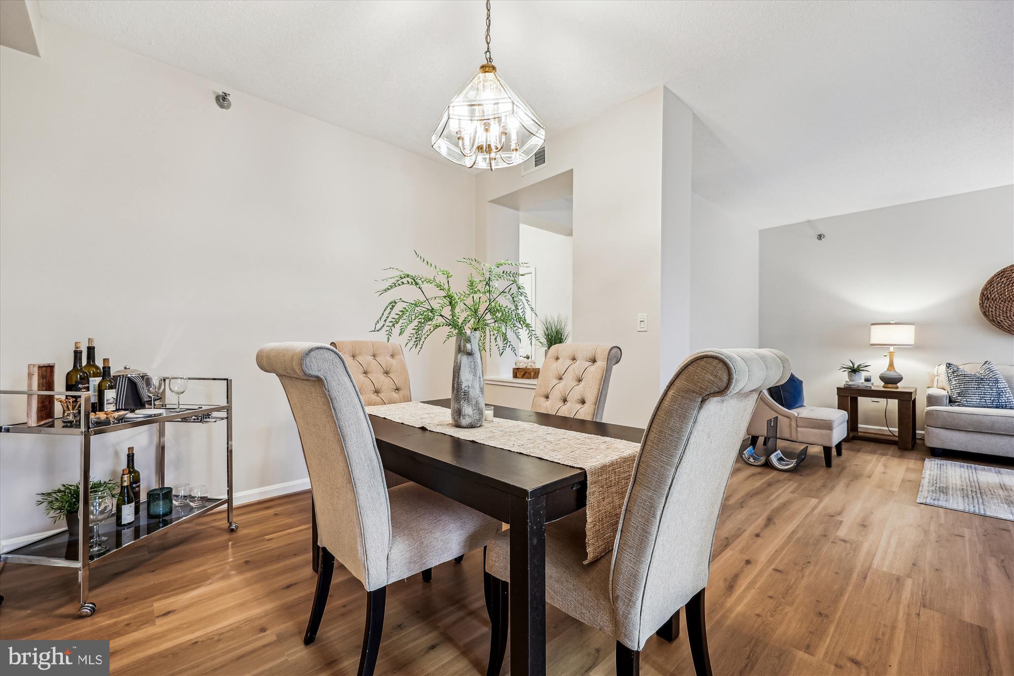 TURNBERRY COURTS AT LEIS - Residential