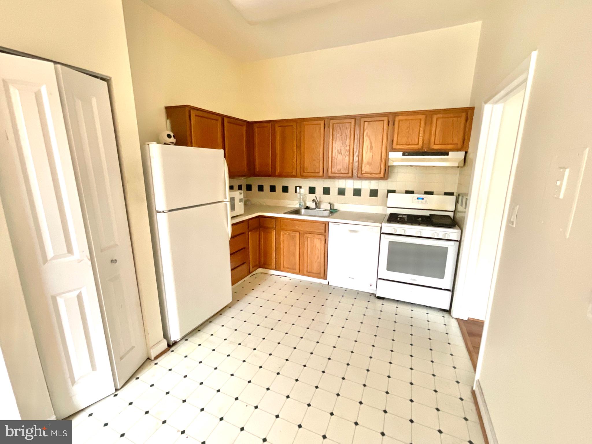 14424 PARKVALE ROAD 5