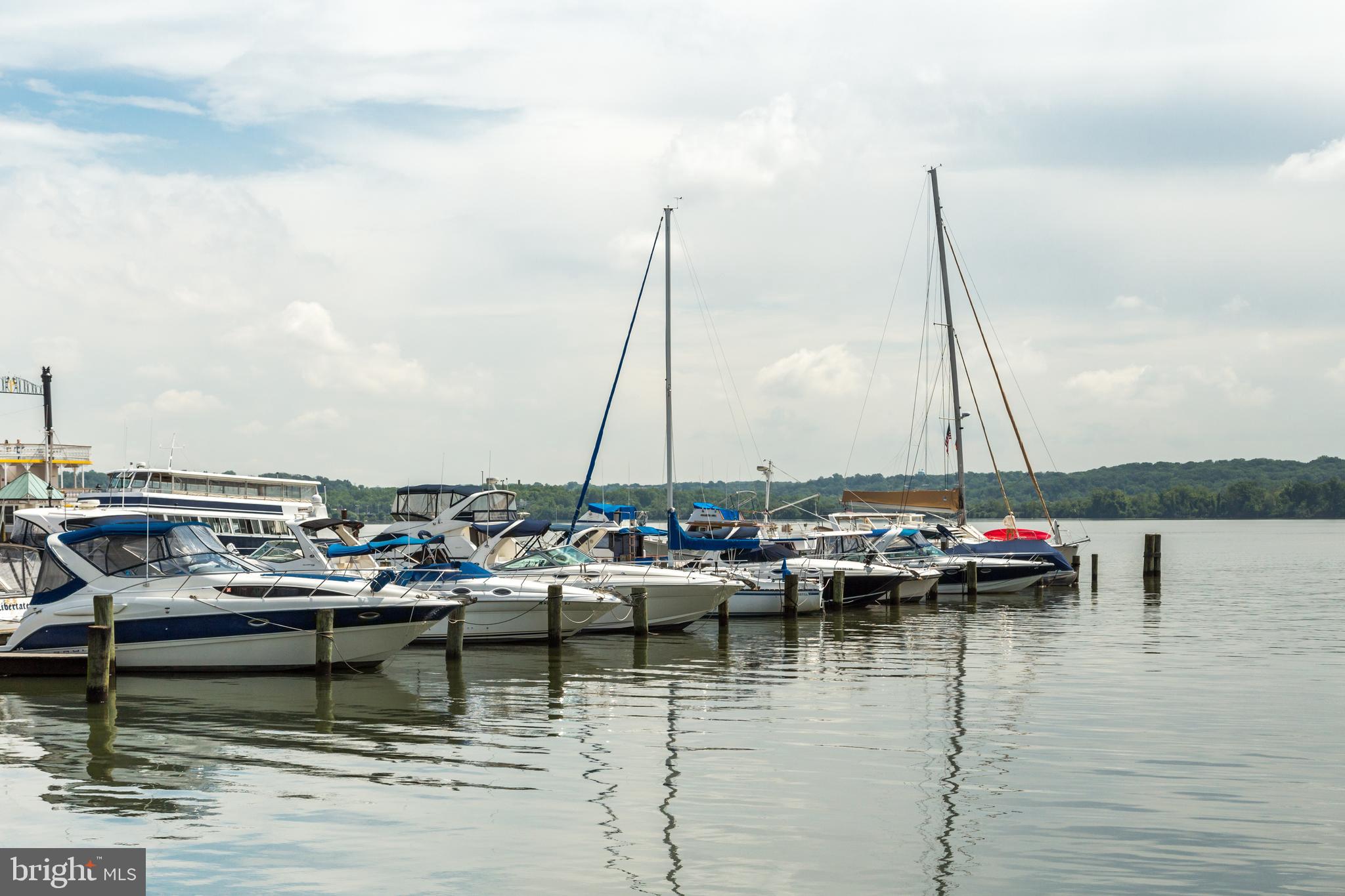 RIVERGATE - Residential