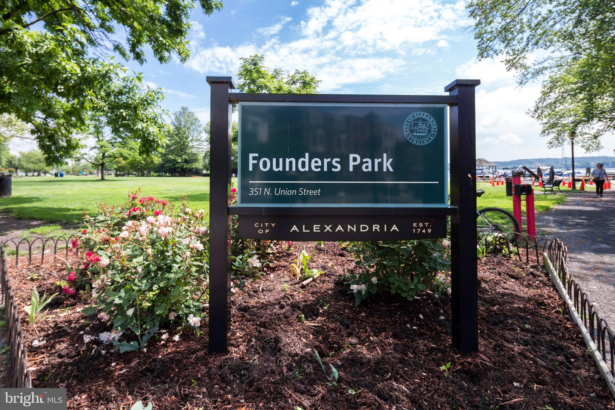 RIVERGATE - Residential