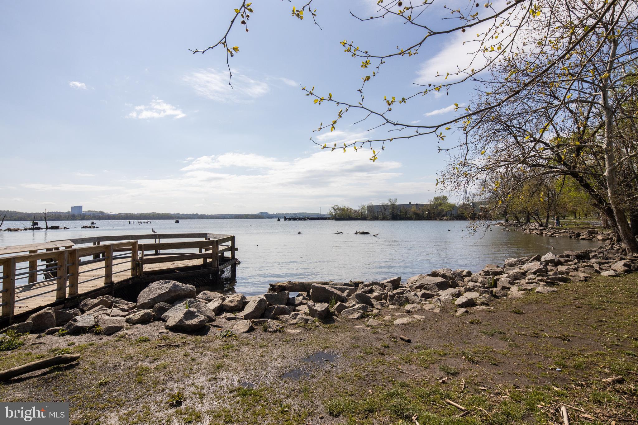 RIVERGATE - Residential