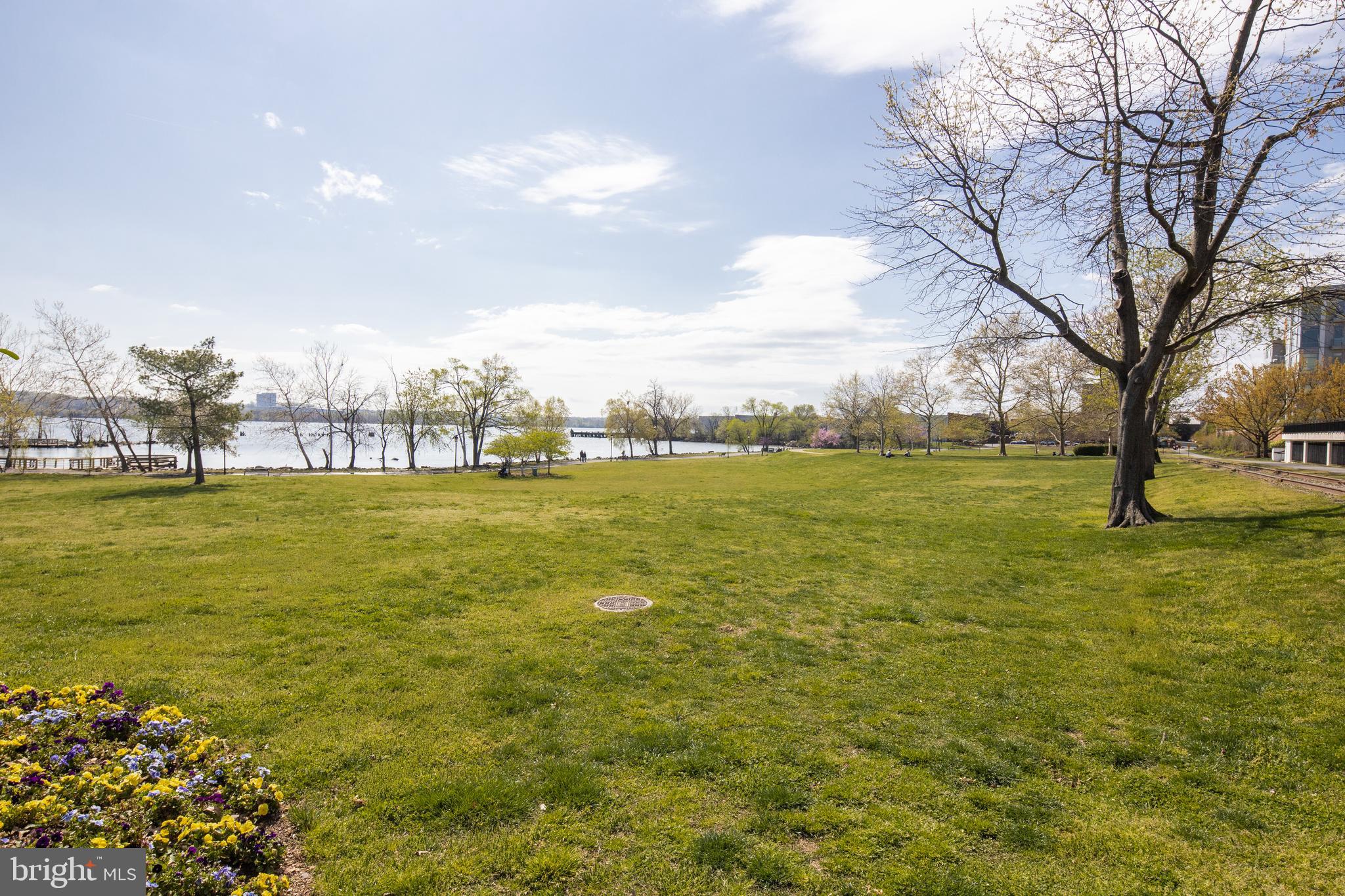 RIVERGATE - Residential