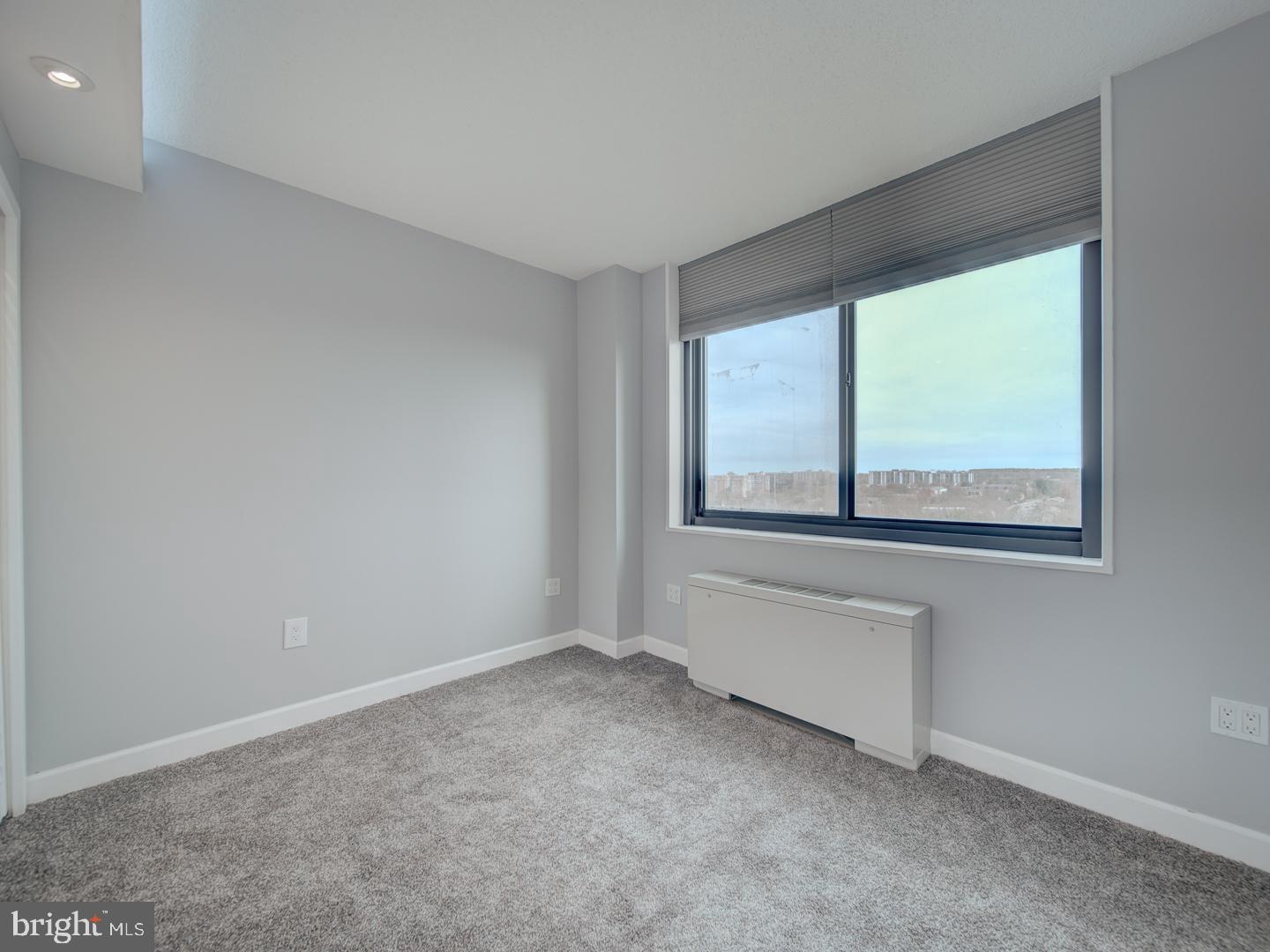 SKYLINE PLAZA - Residential Lease