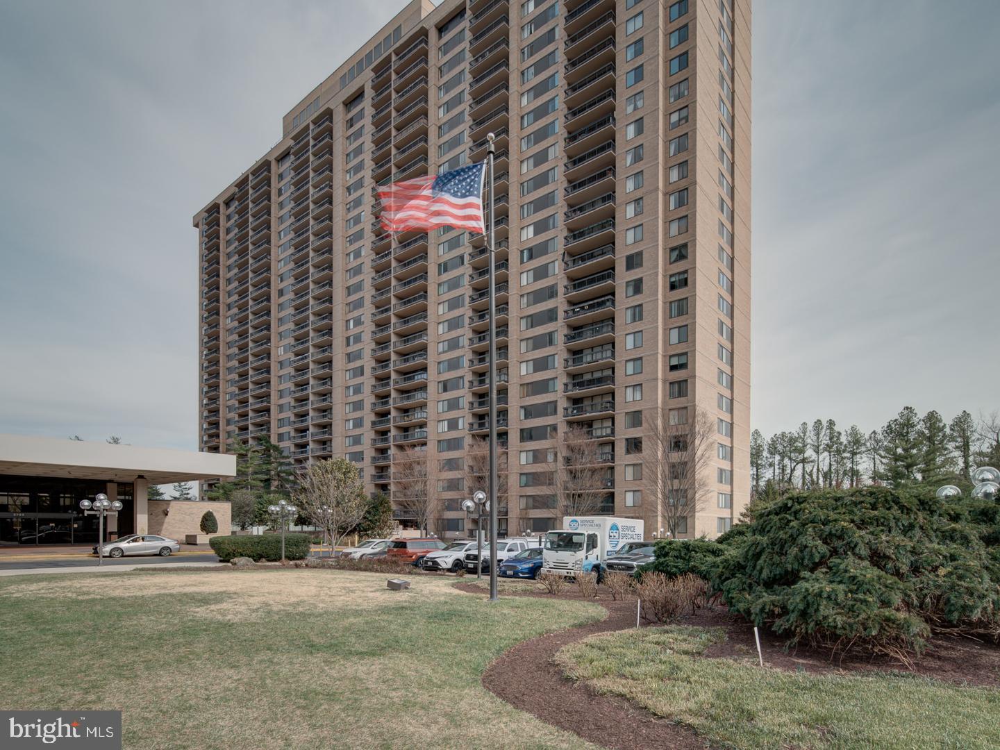 SKYLINE PLAZA - Residential Lease