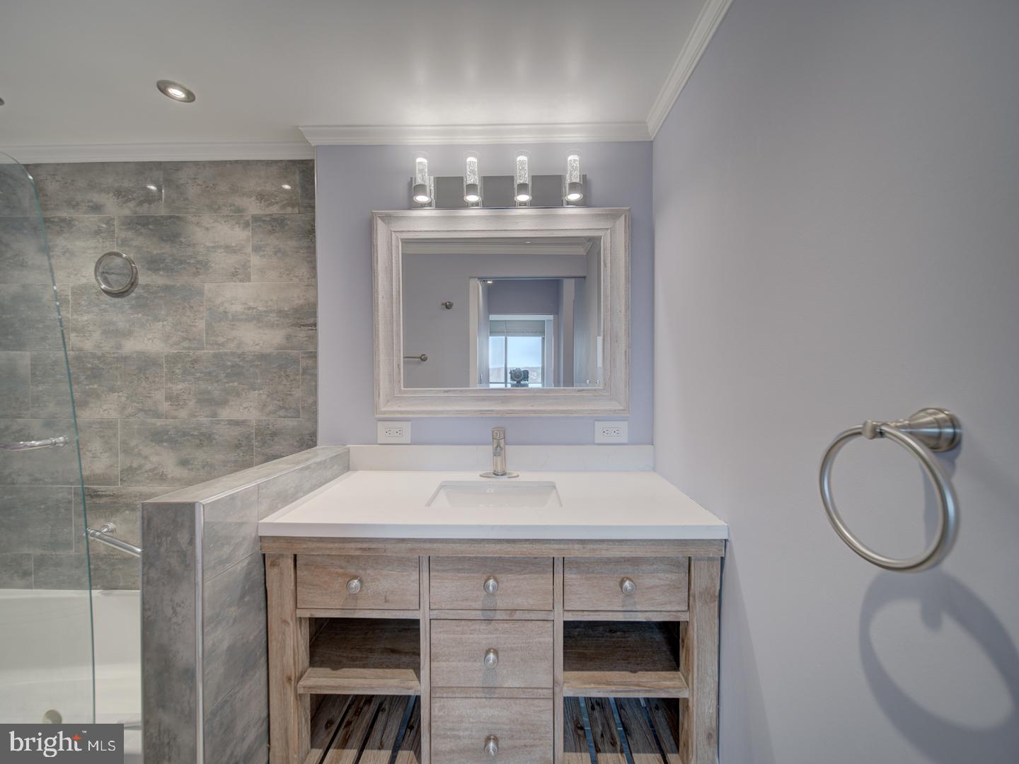 SKYLINE PLAZA - Residential Lease