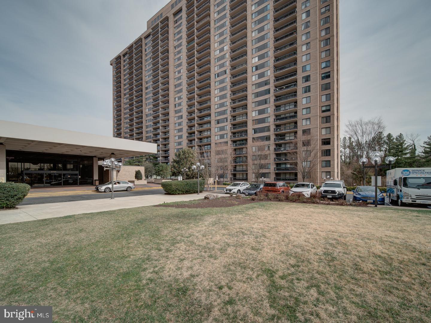 SKYLINE PLAZA - Residential Lease