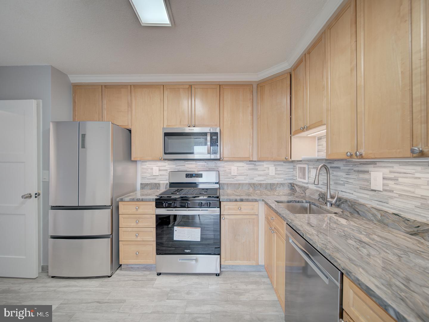 SKYLINE PLAZA - Residential Lease