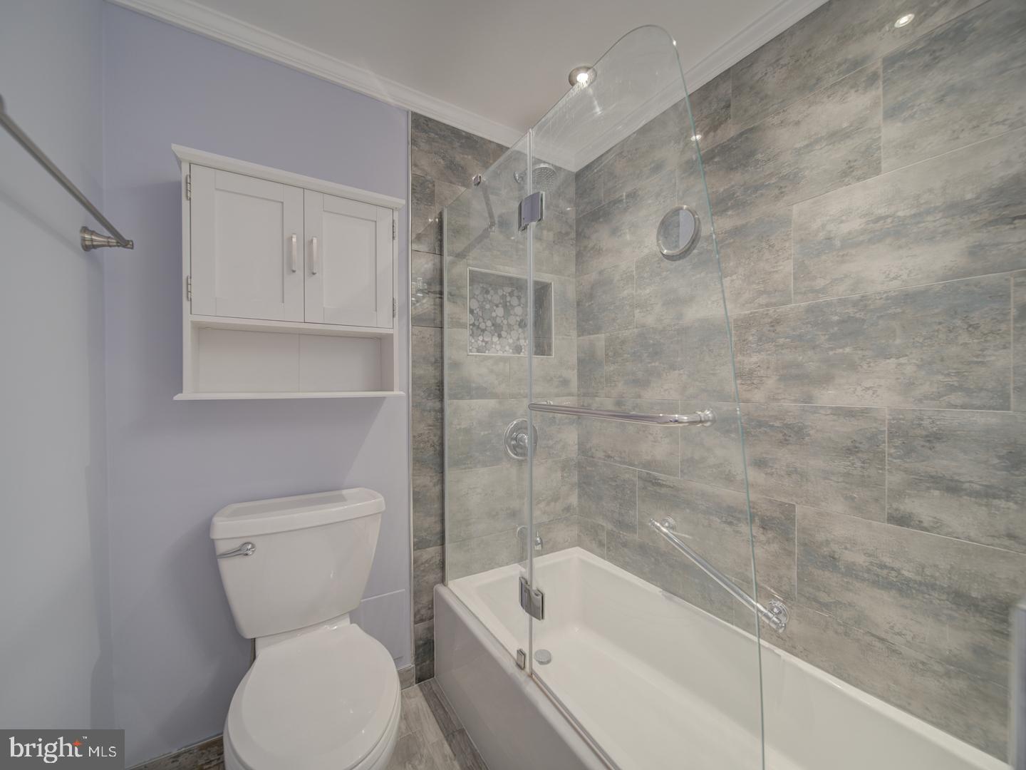 SKYLINE PLAZA - Residential Lease