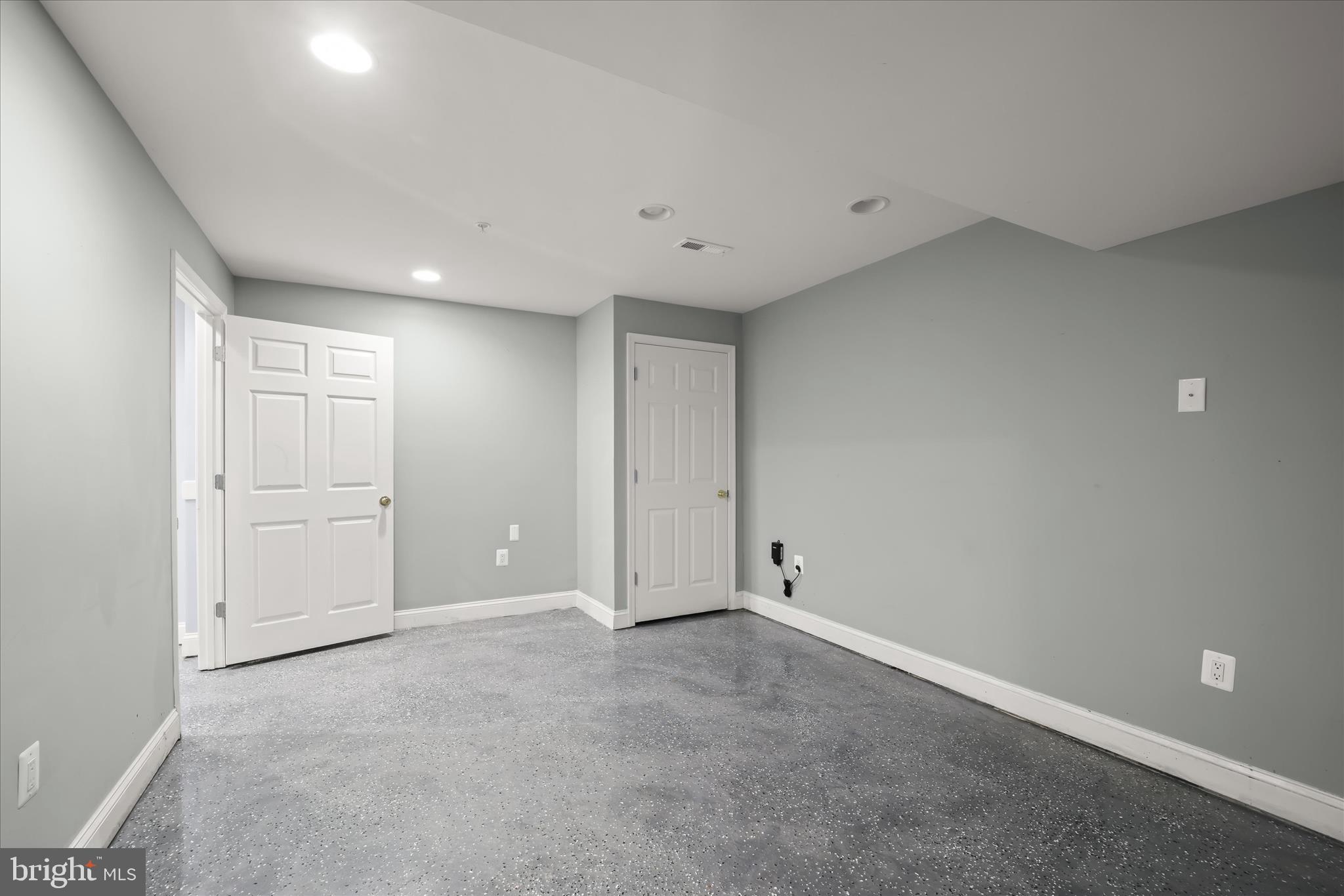 HAMPTON - Residential