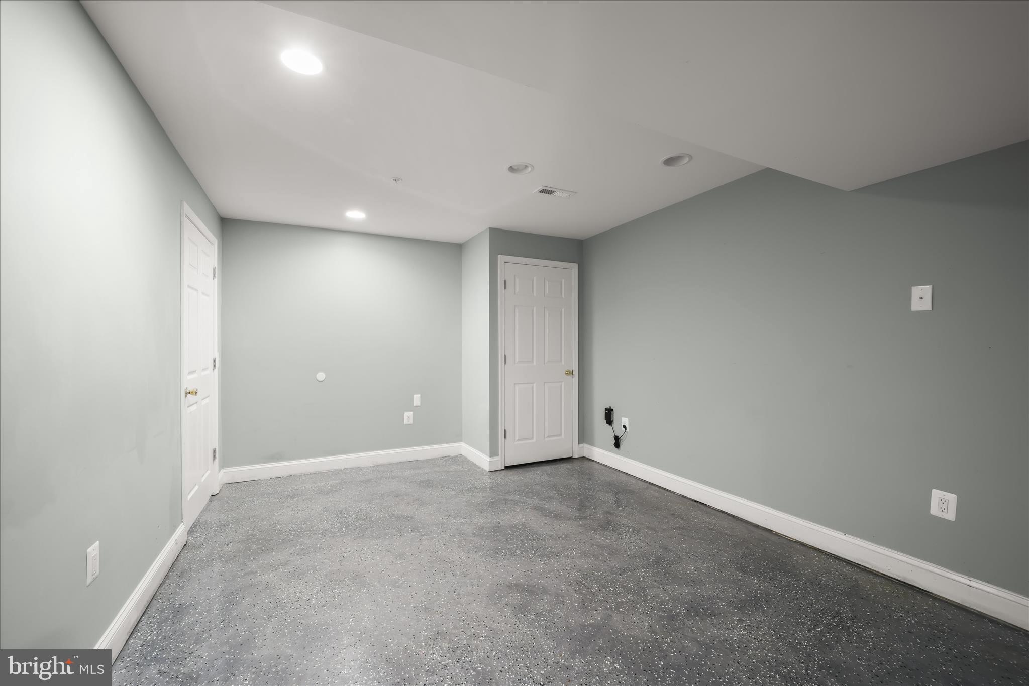 HAMPTON - Residential