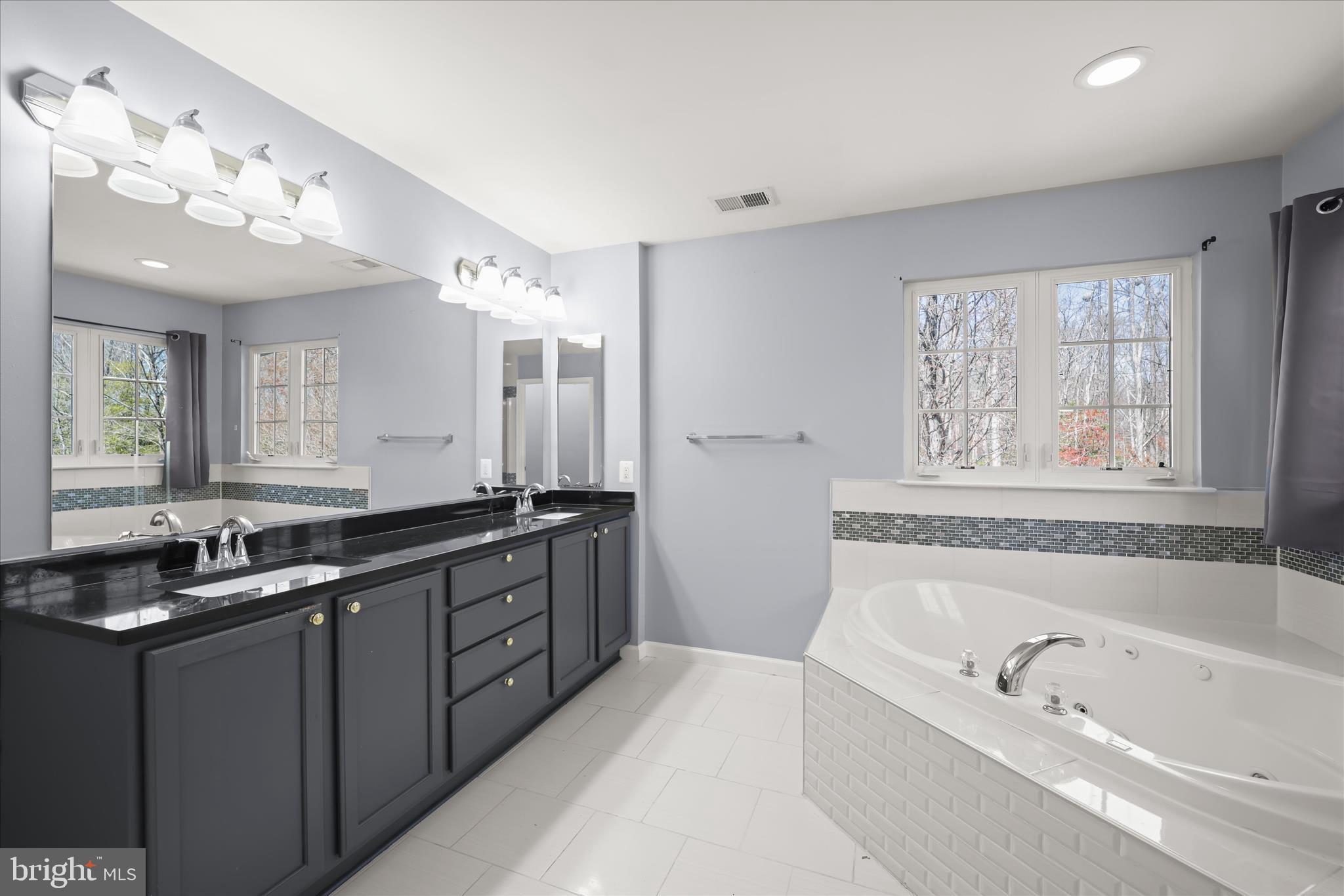 HAMPTON - Residential