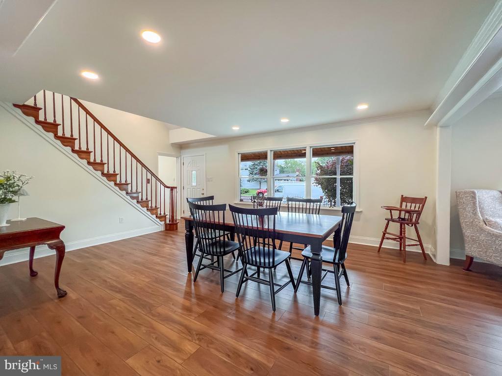 64 LONG LOOP ROAD