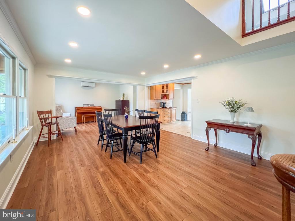 64 LONG LOOP ROAD