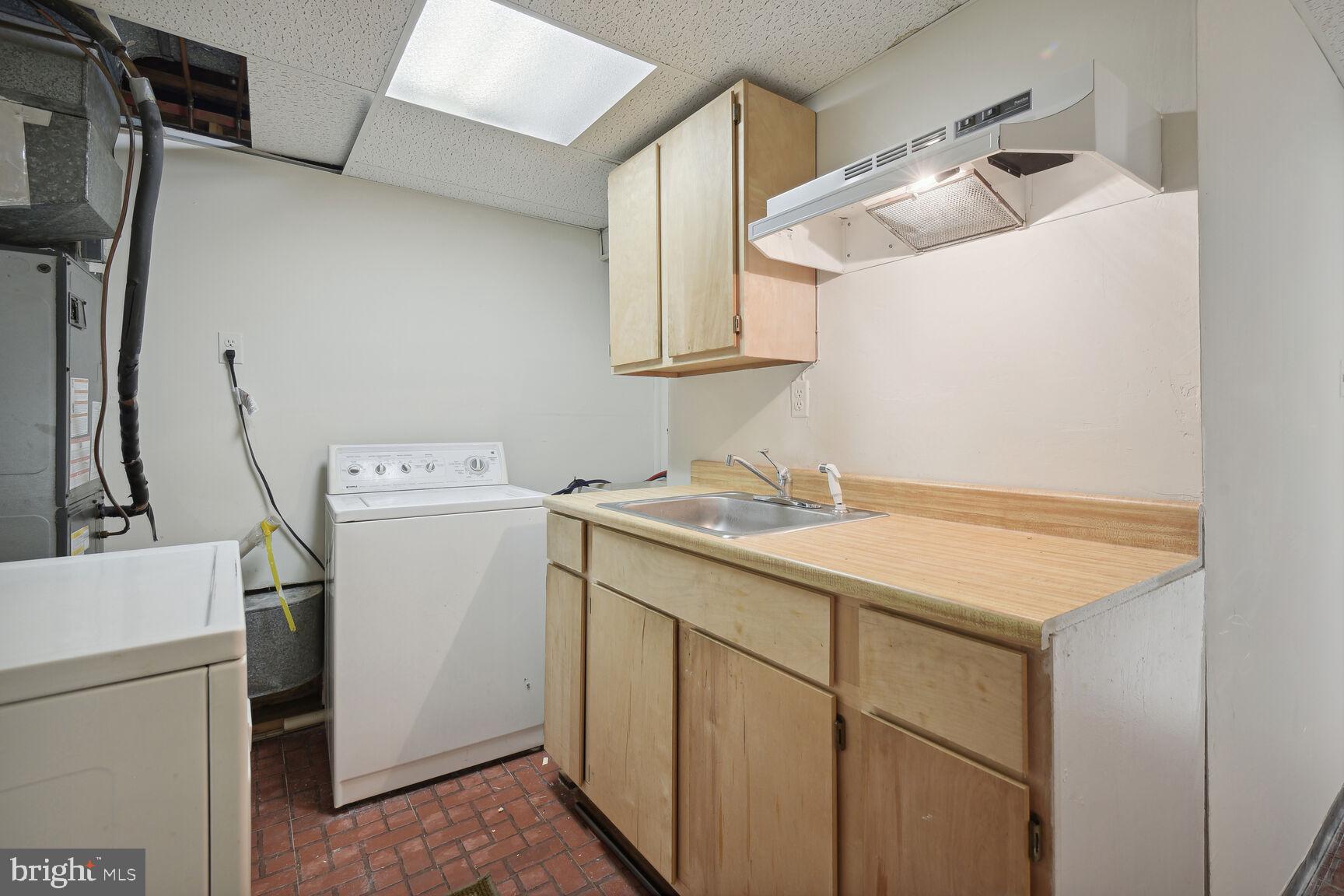 WESTLAKE TERRACE - Residential Lease