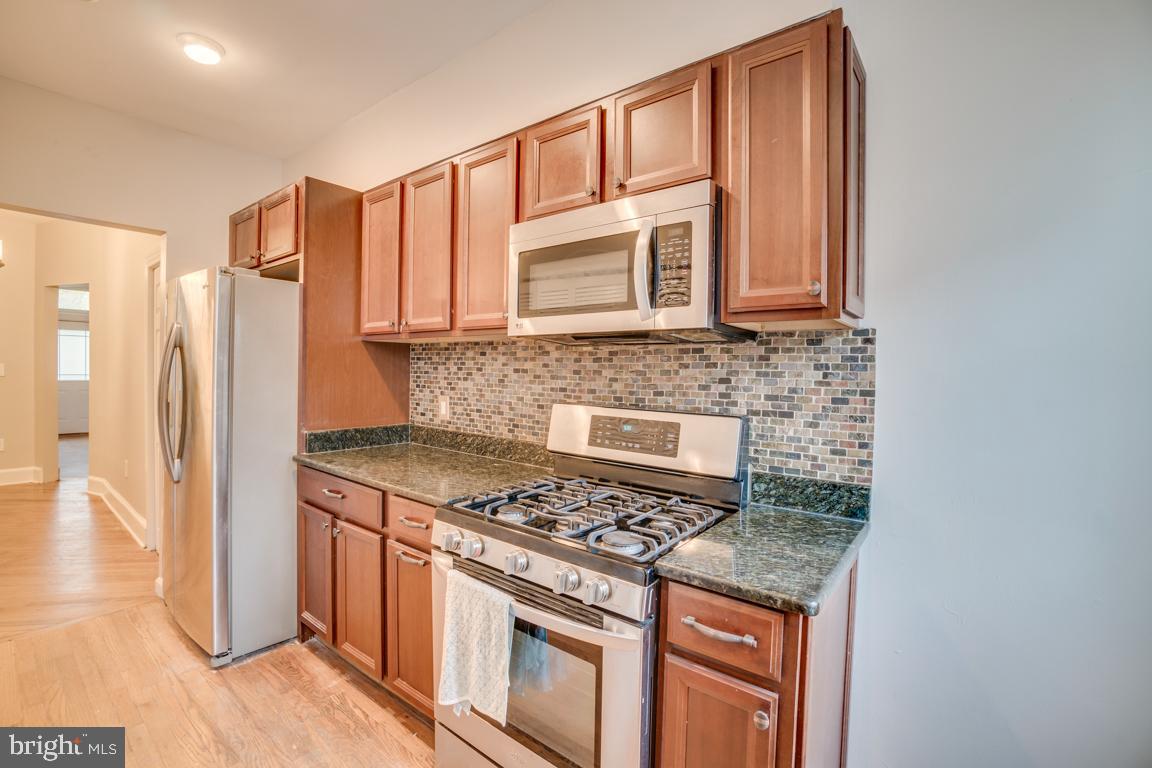 221 K STREET NE