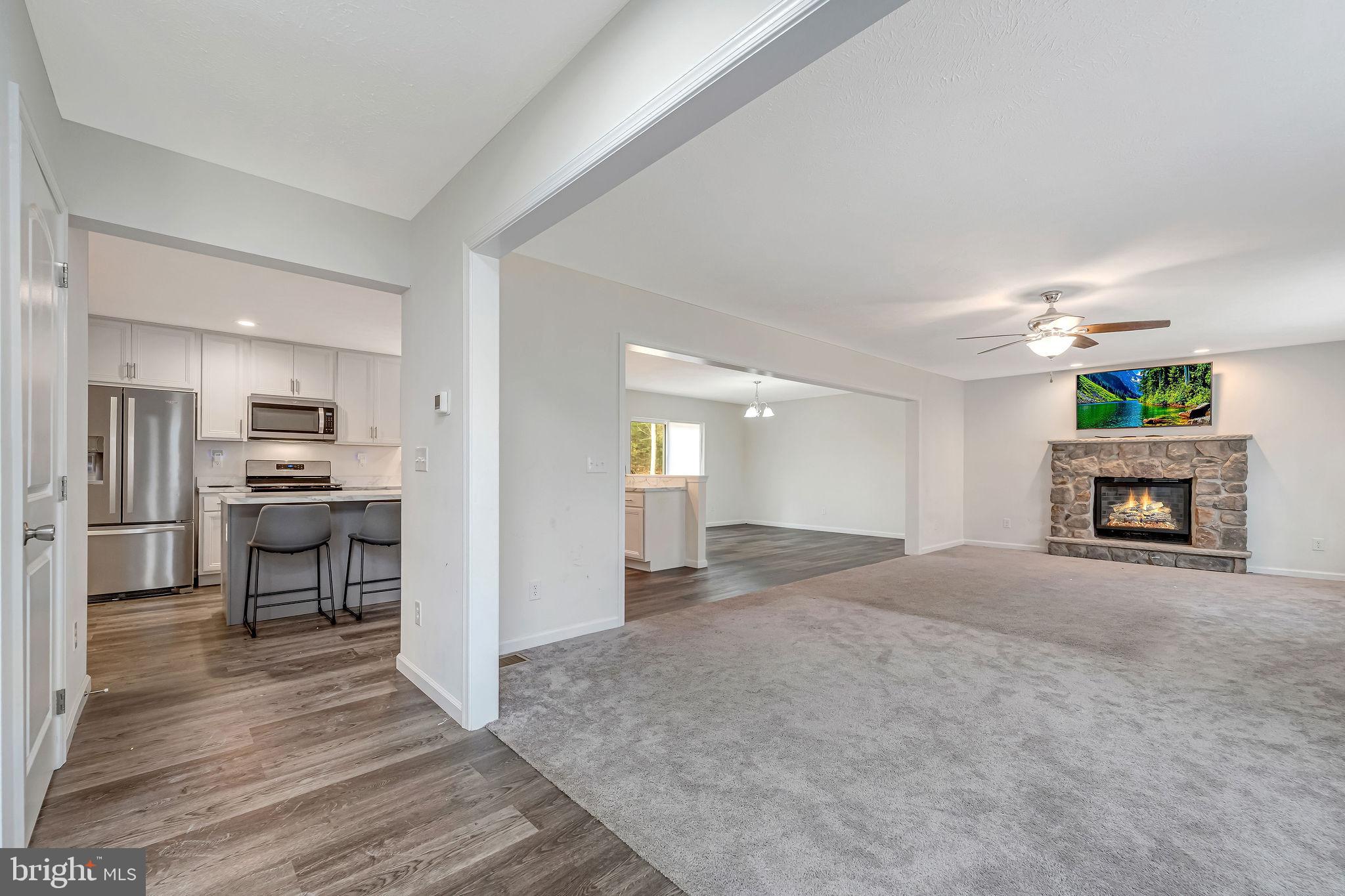 MONROE LAKES - Residential