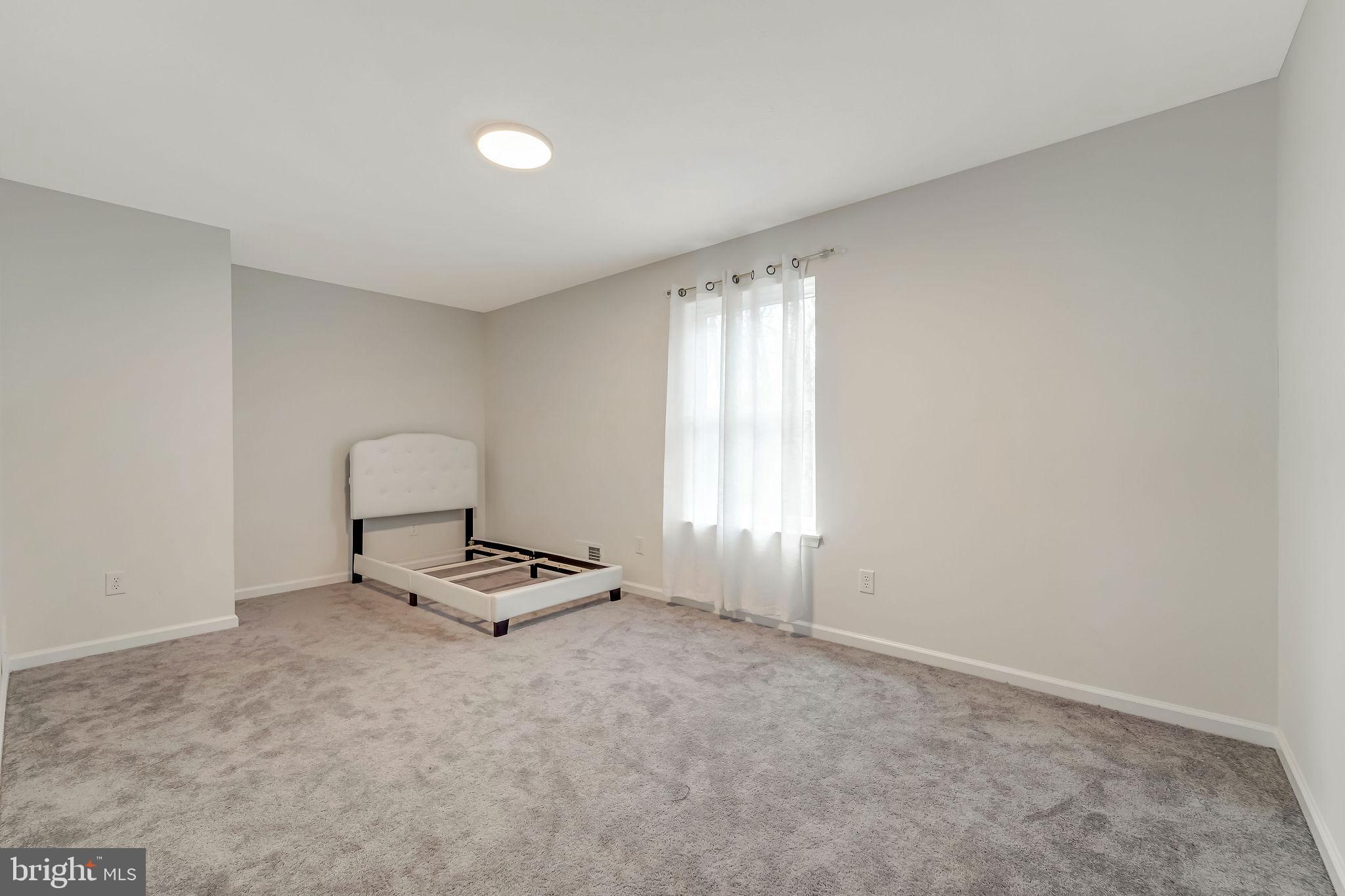 MONROE LAKES - Residential