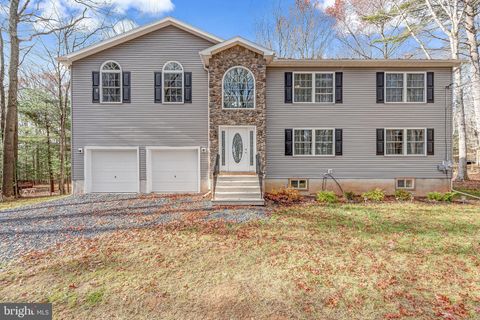 Photo of 117 Edgewood Ln, KUNKLETOWN, PA 18058 (MLS # PAMR2005856)