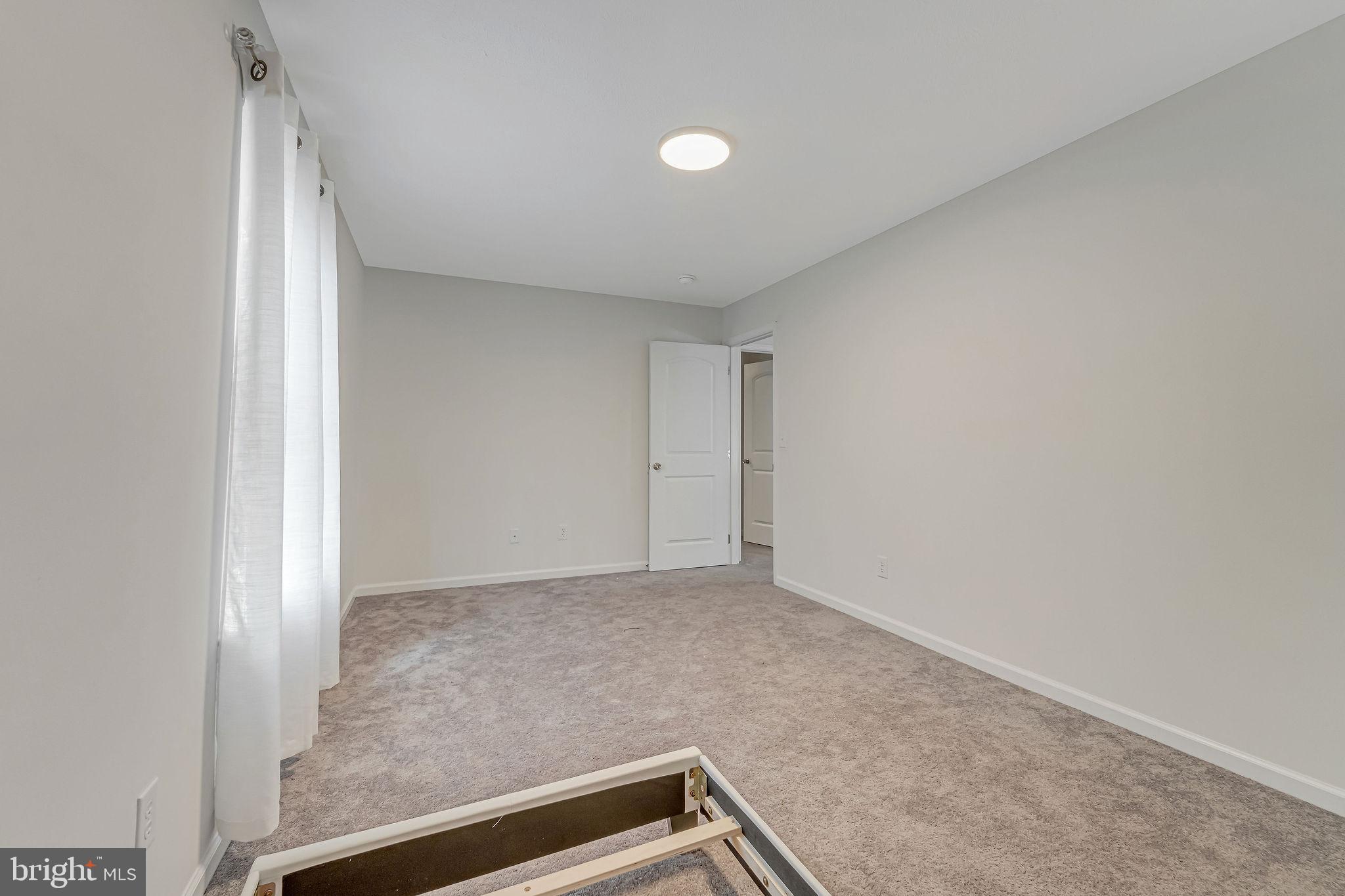 MONROE LAKES - Residential