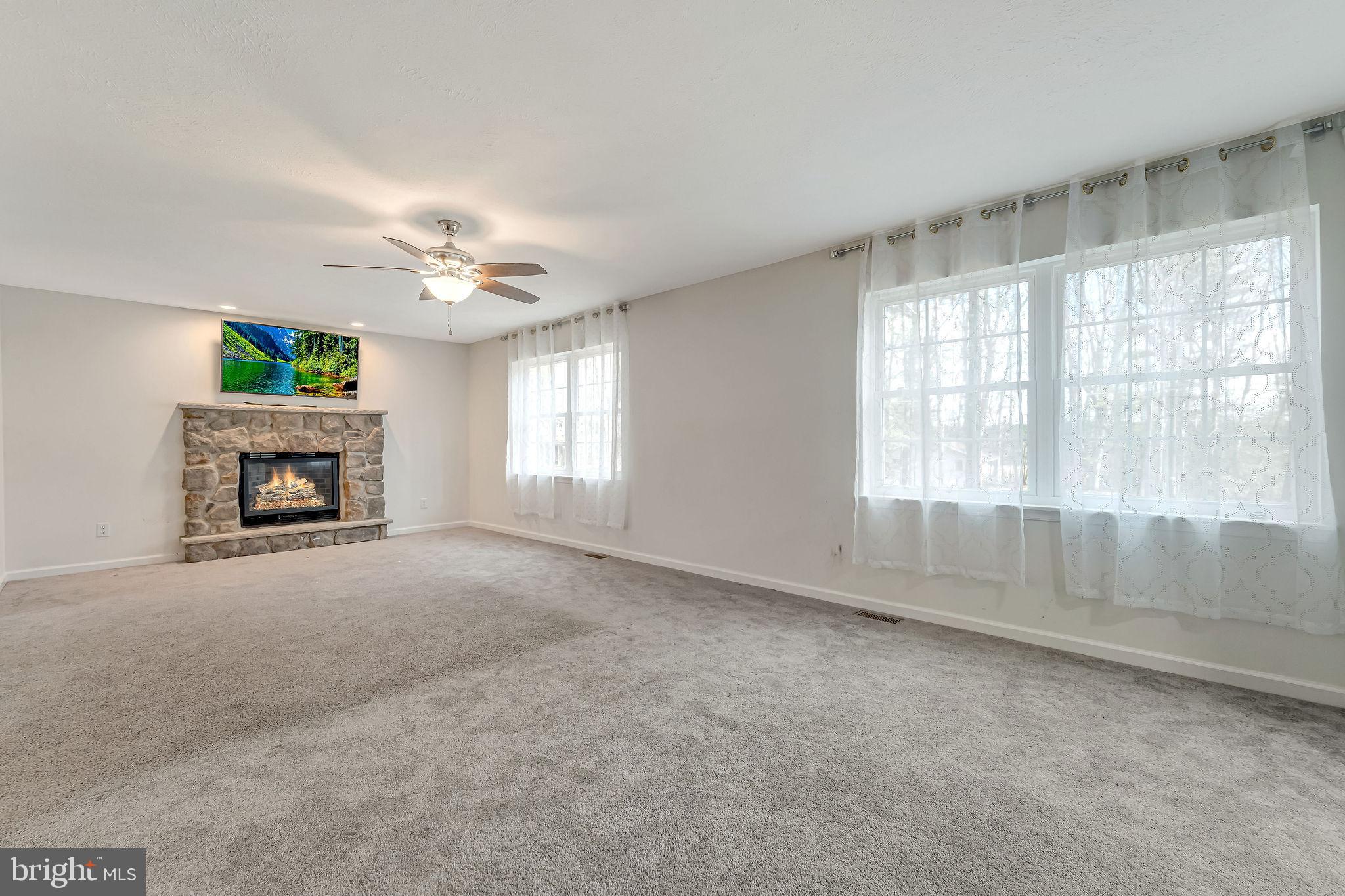 MONROE LAKES - Residential